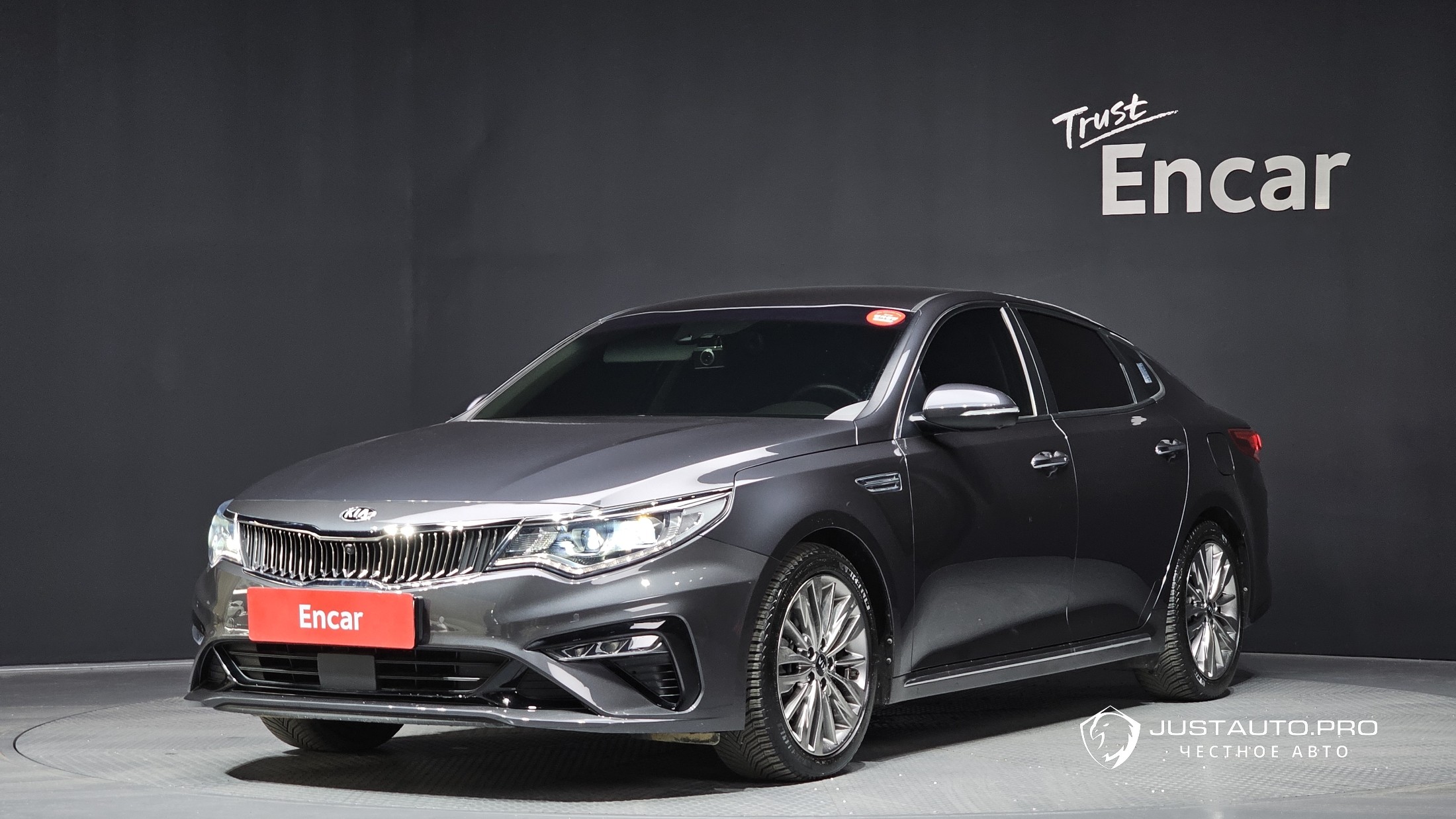 Автомобиль Kia K5