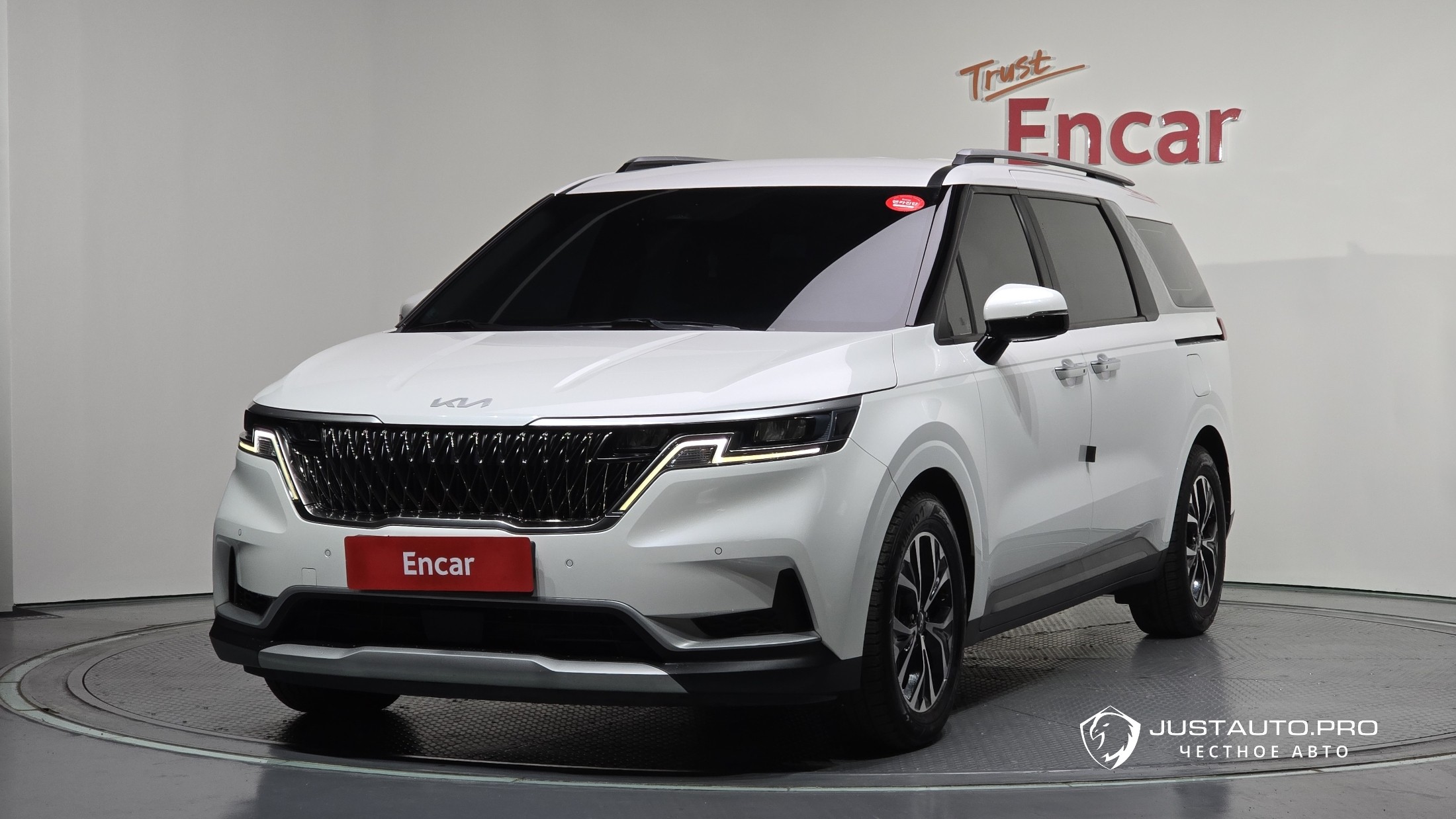 Автомобиль Kia Canival