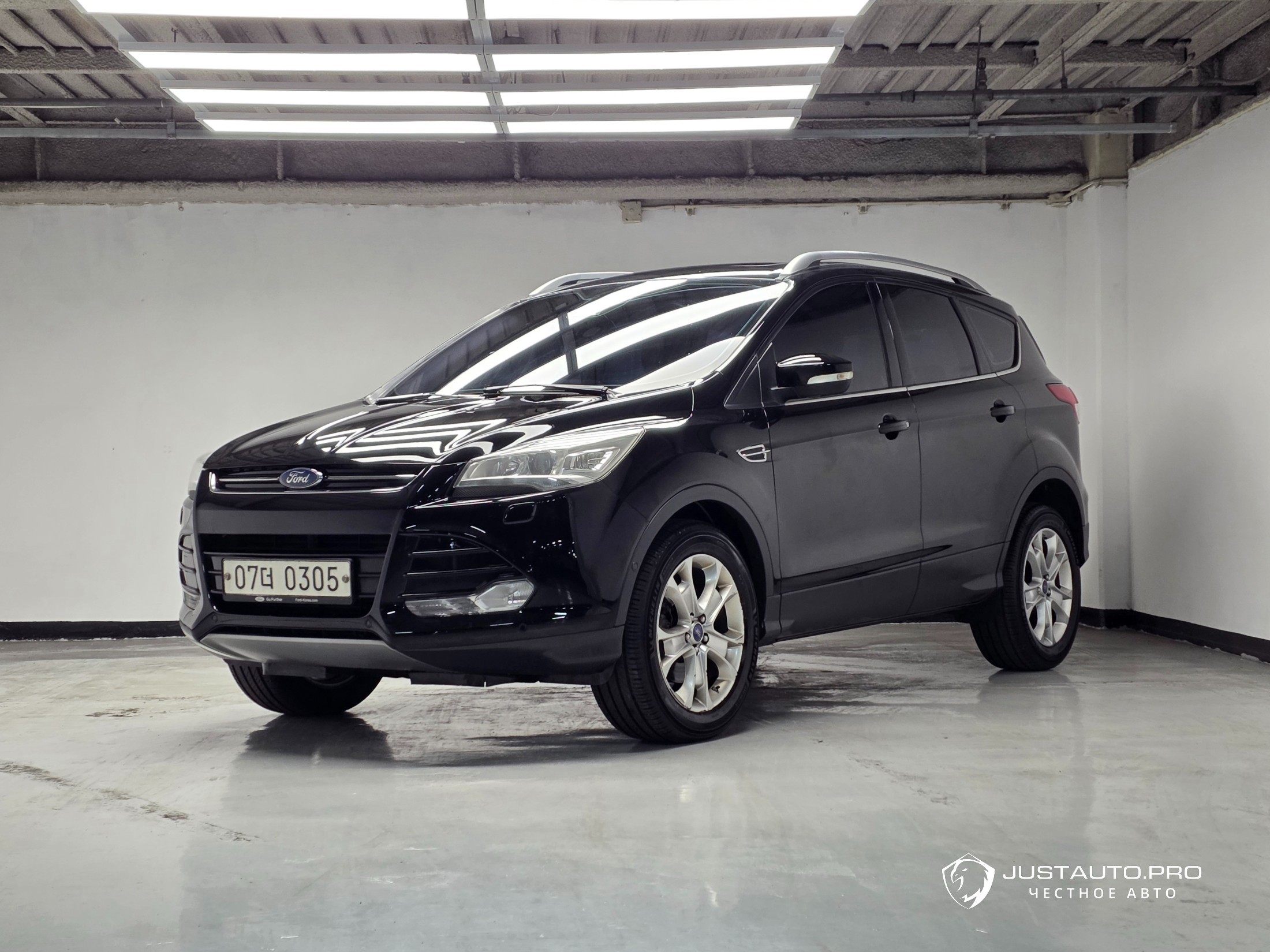 Автомобиль Ford Kuga
