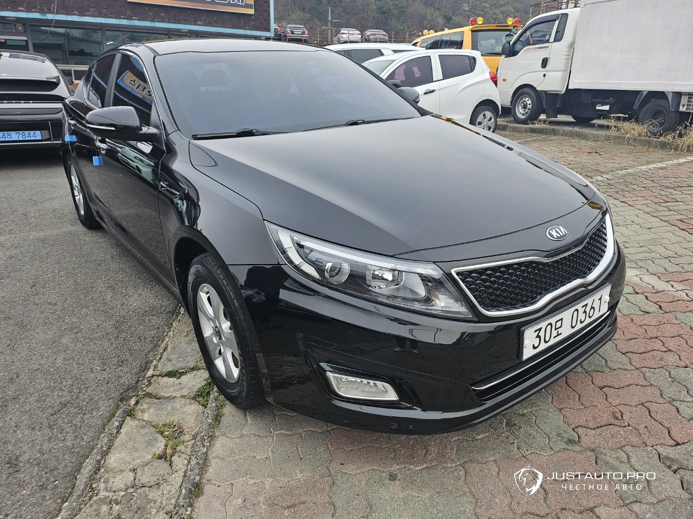Автомобиль Kia K5
