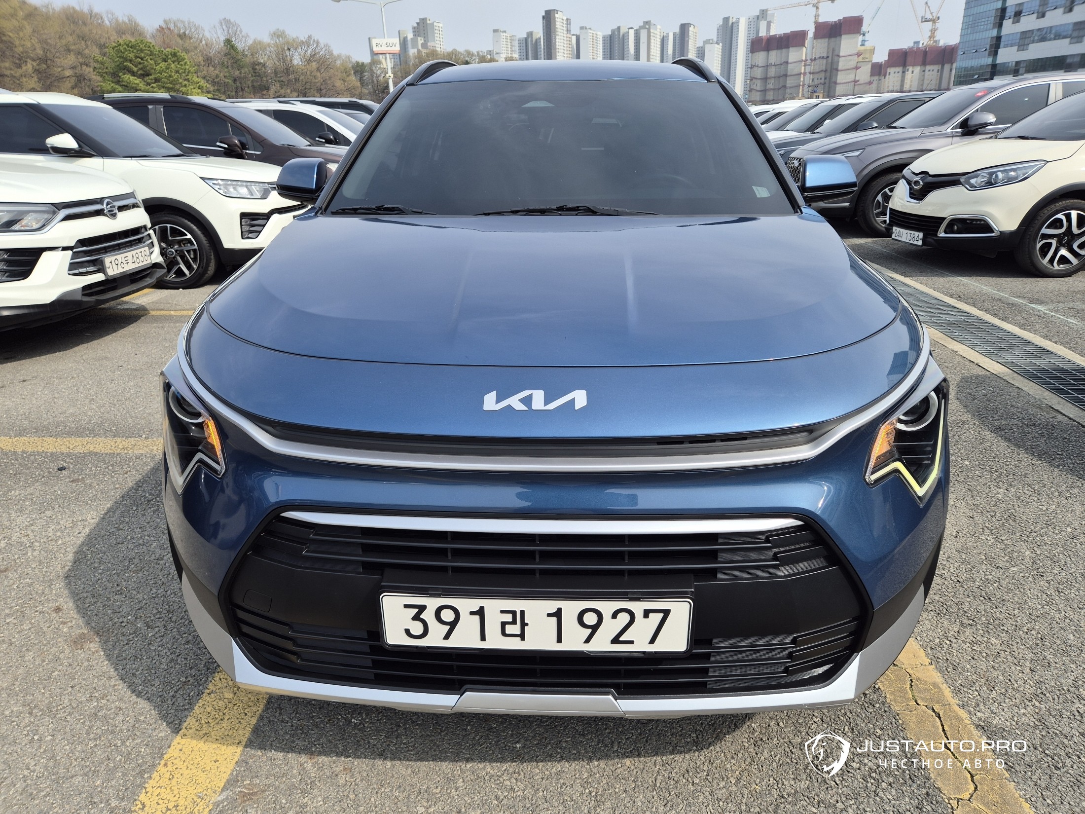 Автомобиль Kia Niro
