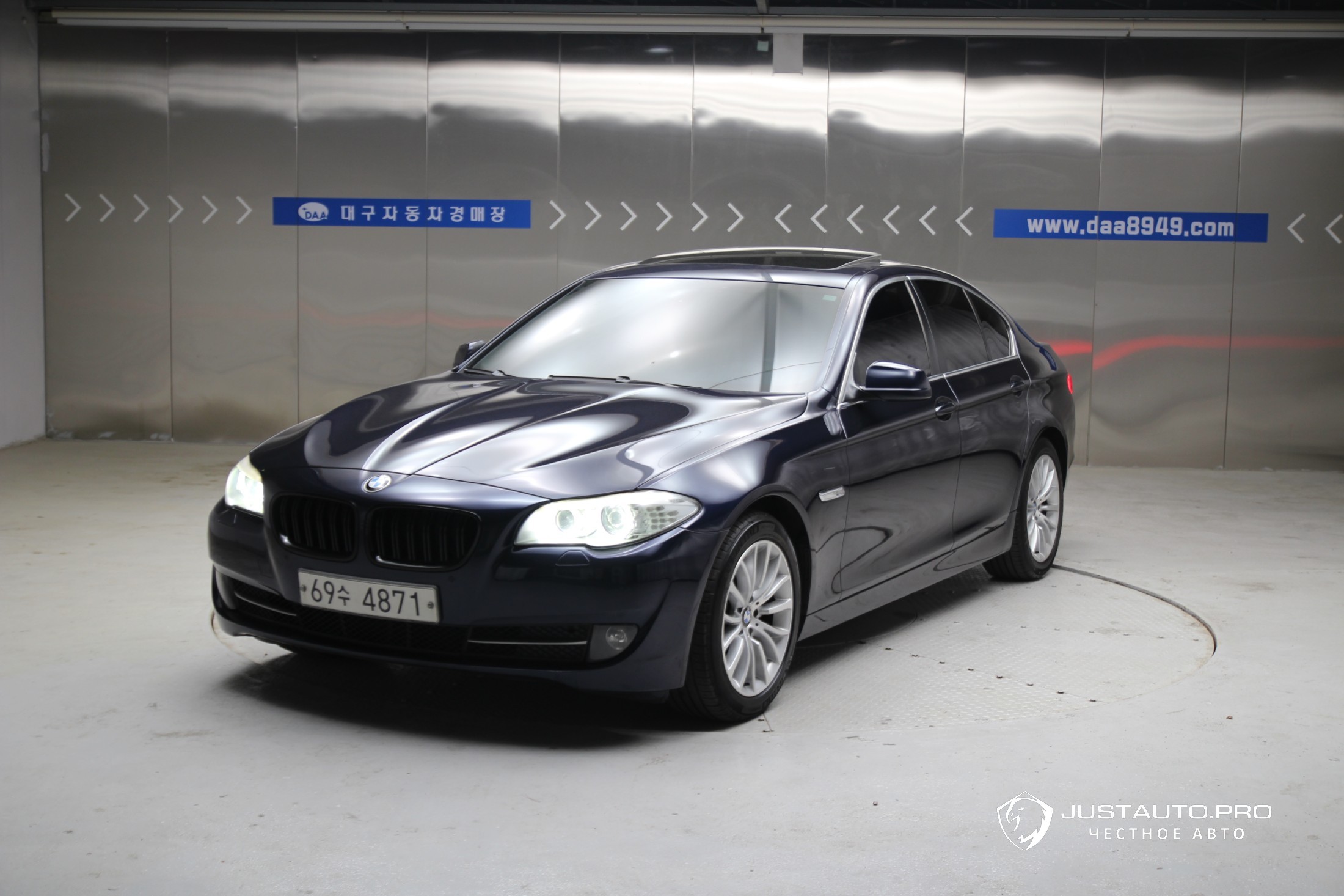 Автомобиль BMW 5-Series