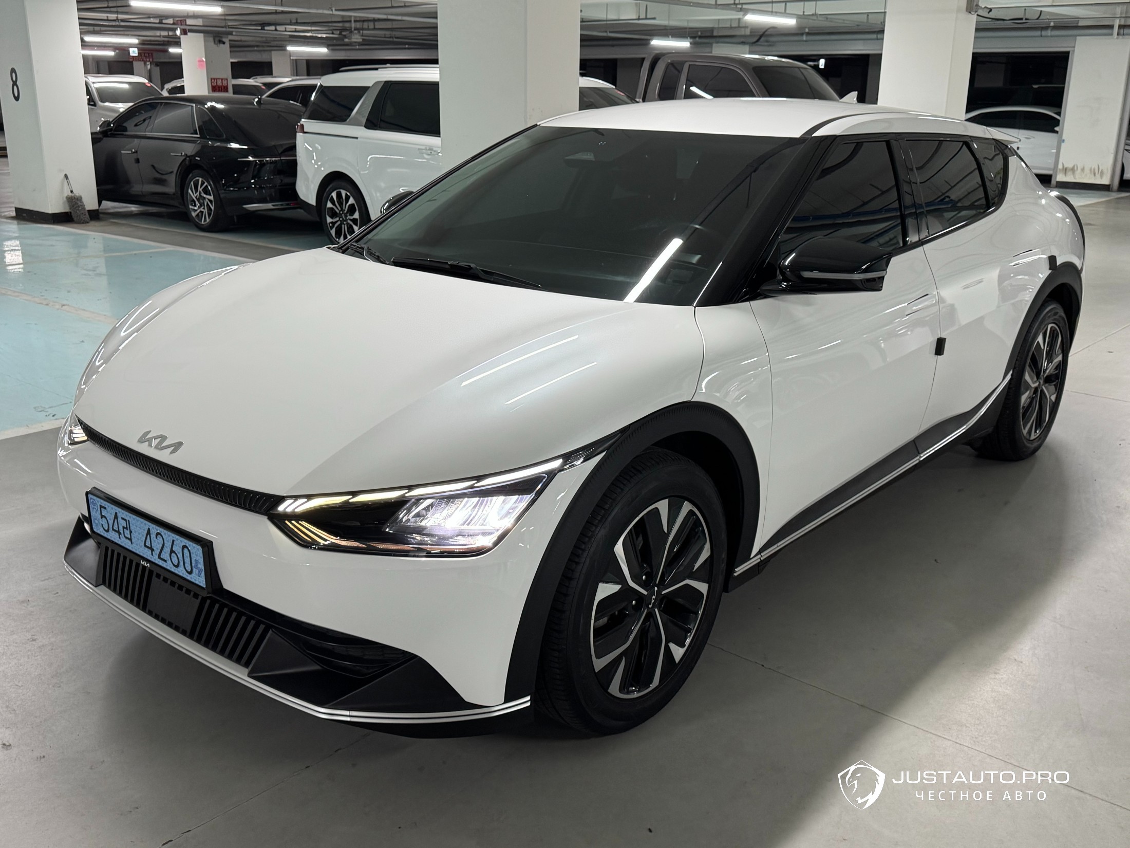 Автомобиль Kia EV6