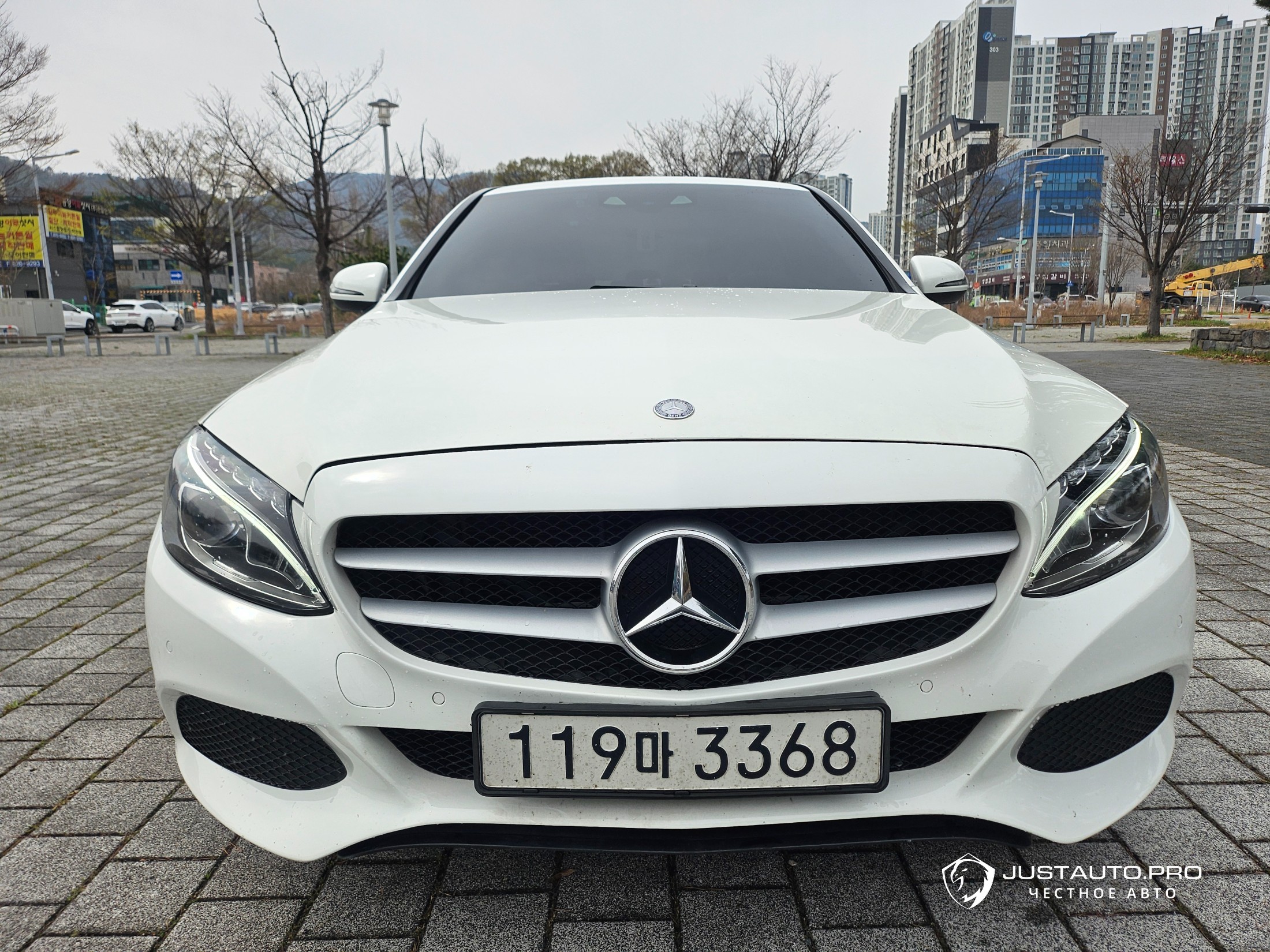 Автомобиль Mercedes-Benz C-Class