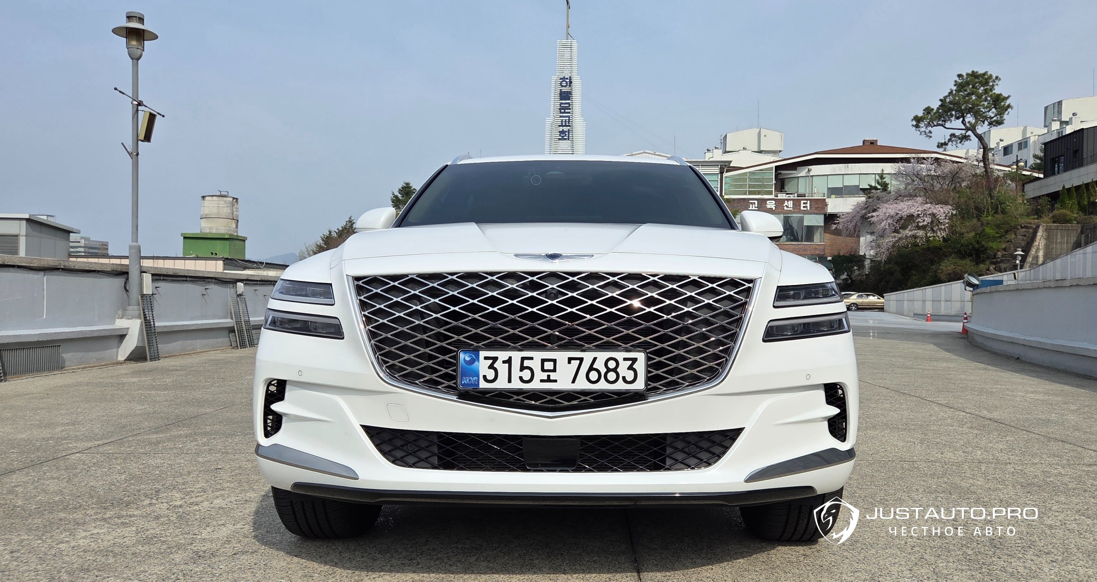 Автомобиль Genesis GV80