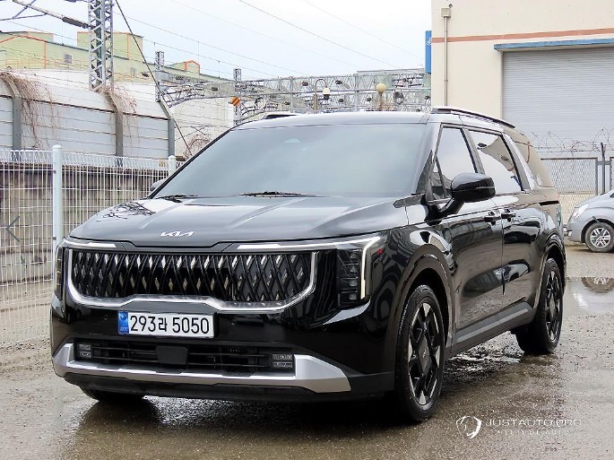 Автомобиль Kia Canival