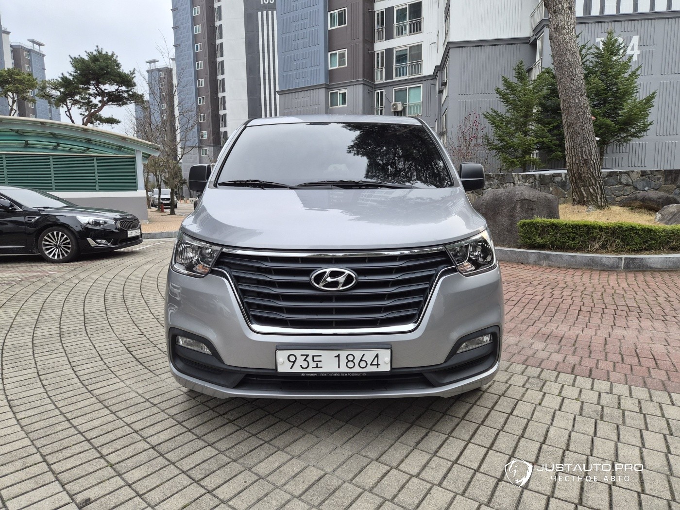 Автомобиль Hyundai Starex