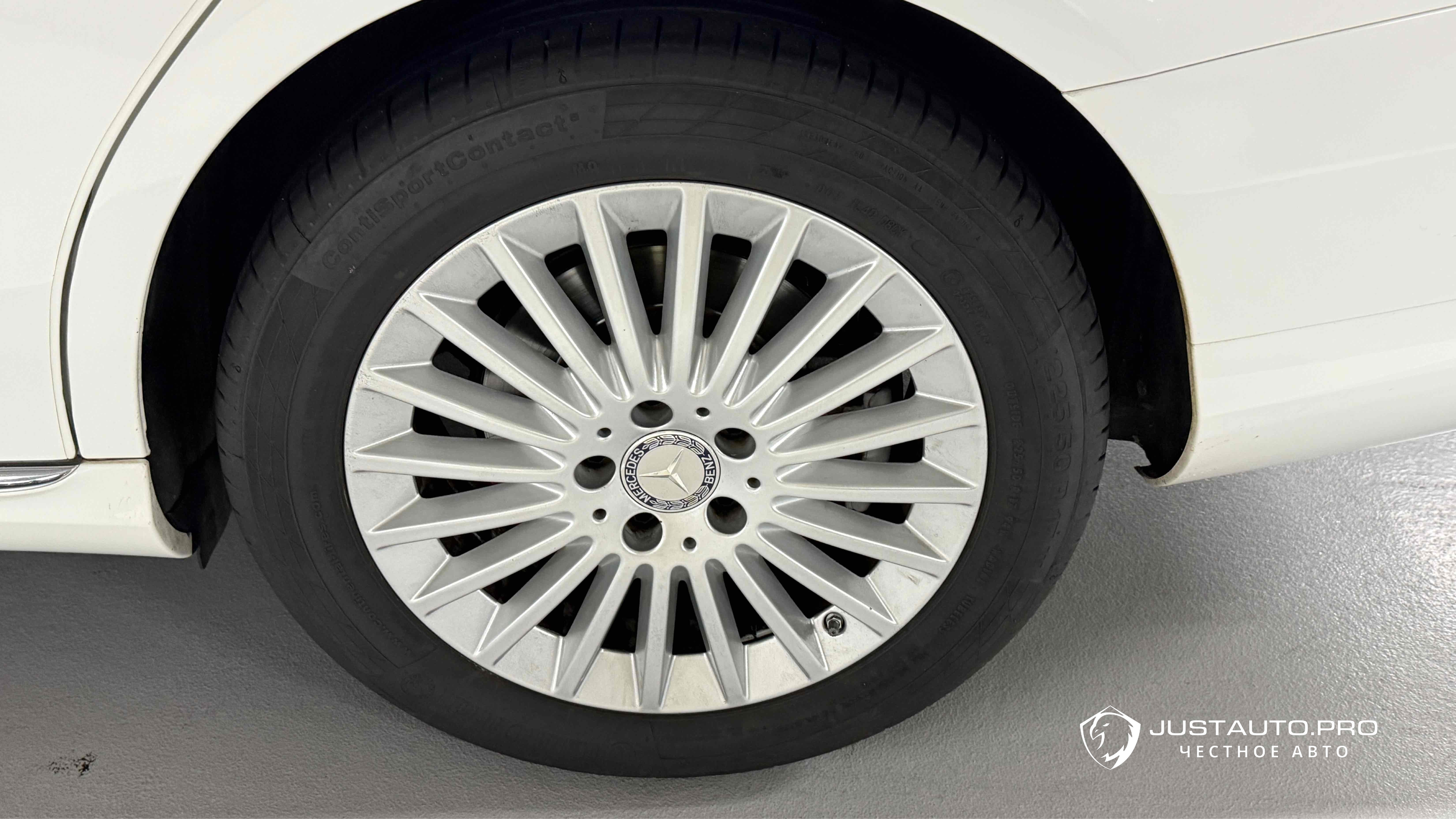 Автомобиль Mercedes-Benz C-Class