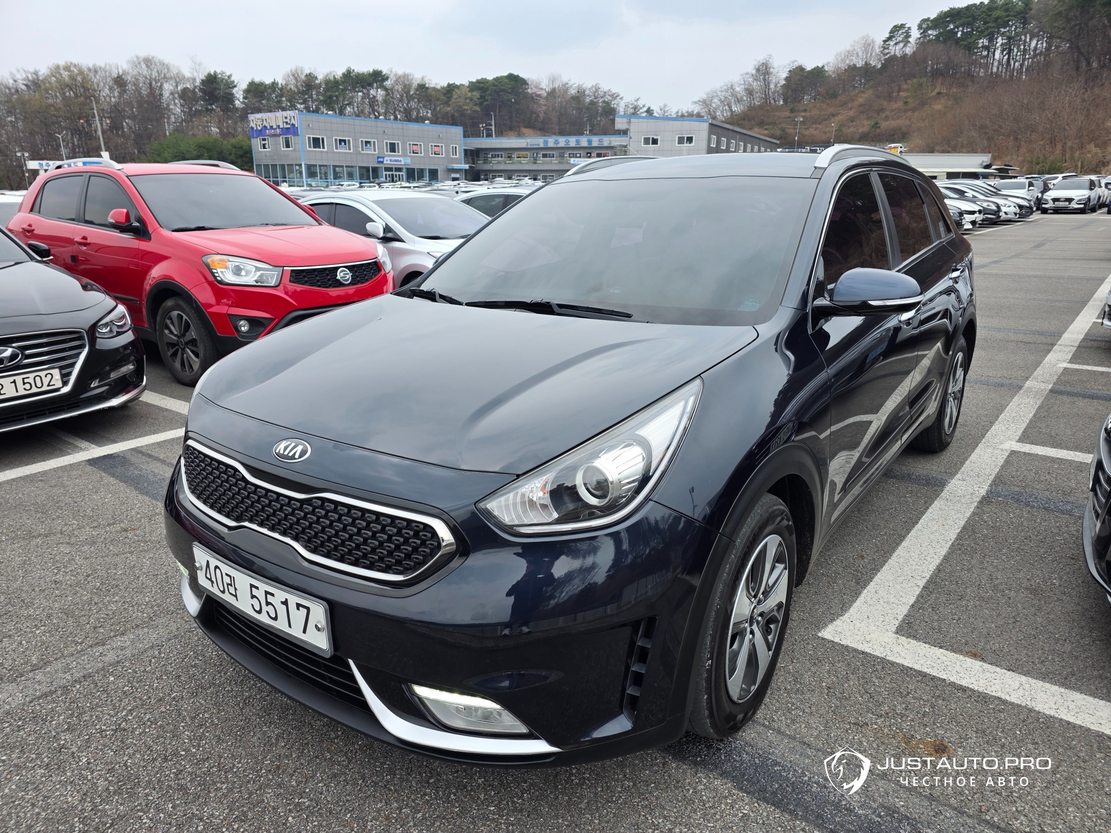 Автомобиль Kia Niro