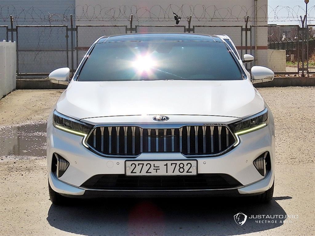 Автомобиль Kia K7