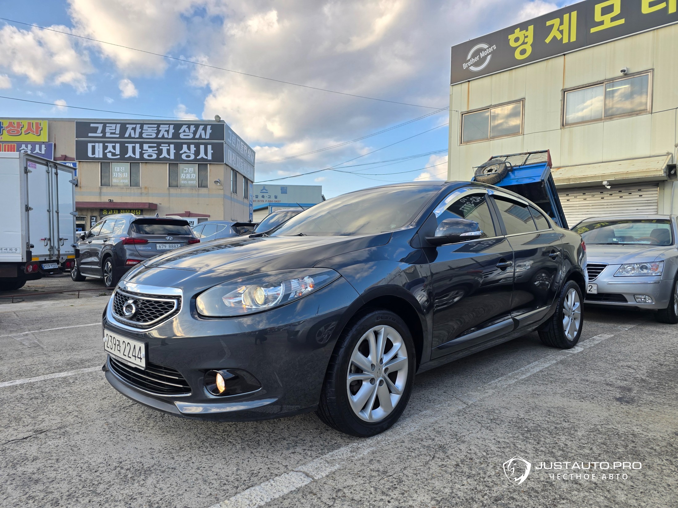 Автомобиль Renault-KoreaSamsung SM3