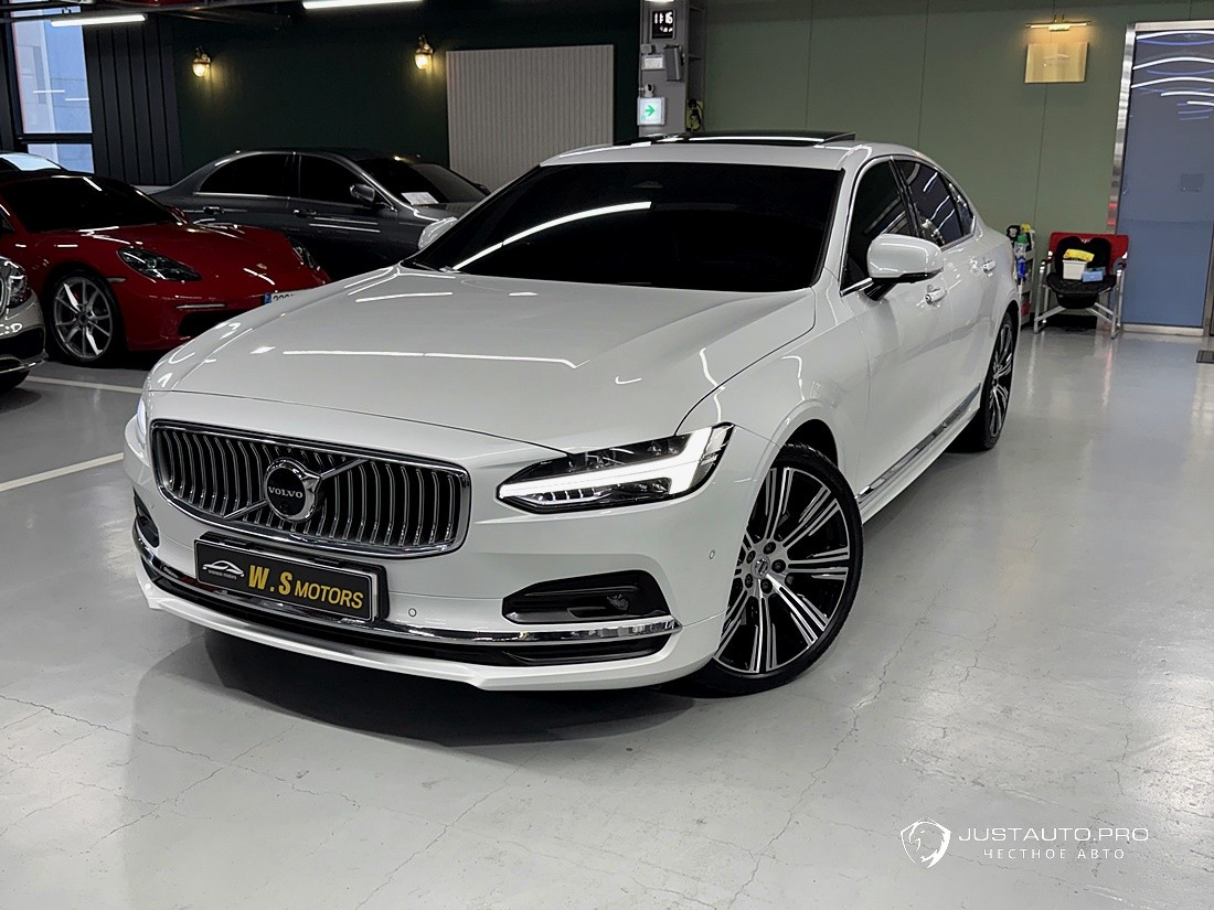 Автомобиль Volvo S90