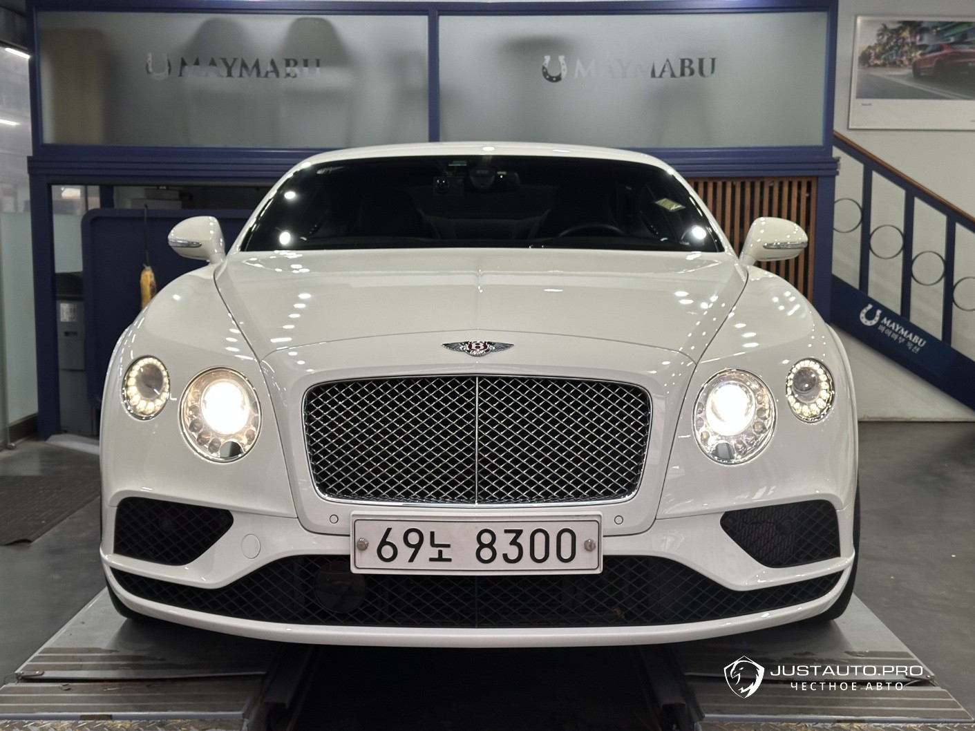 Автомобиль Bentley Continental