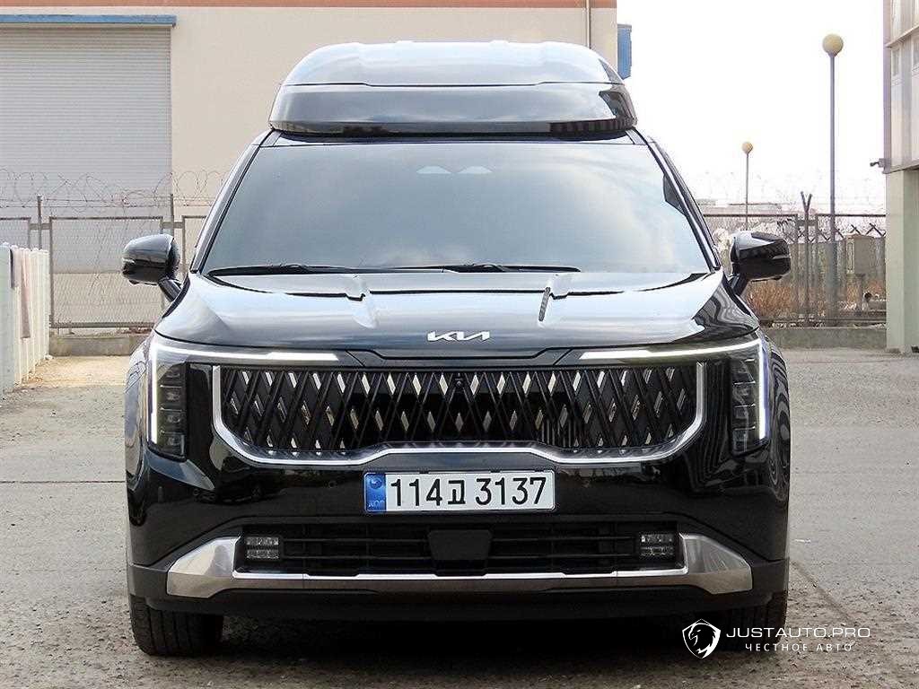 Автомобиль Kia Canival