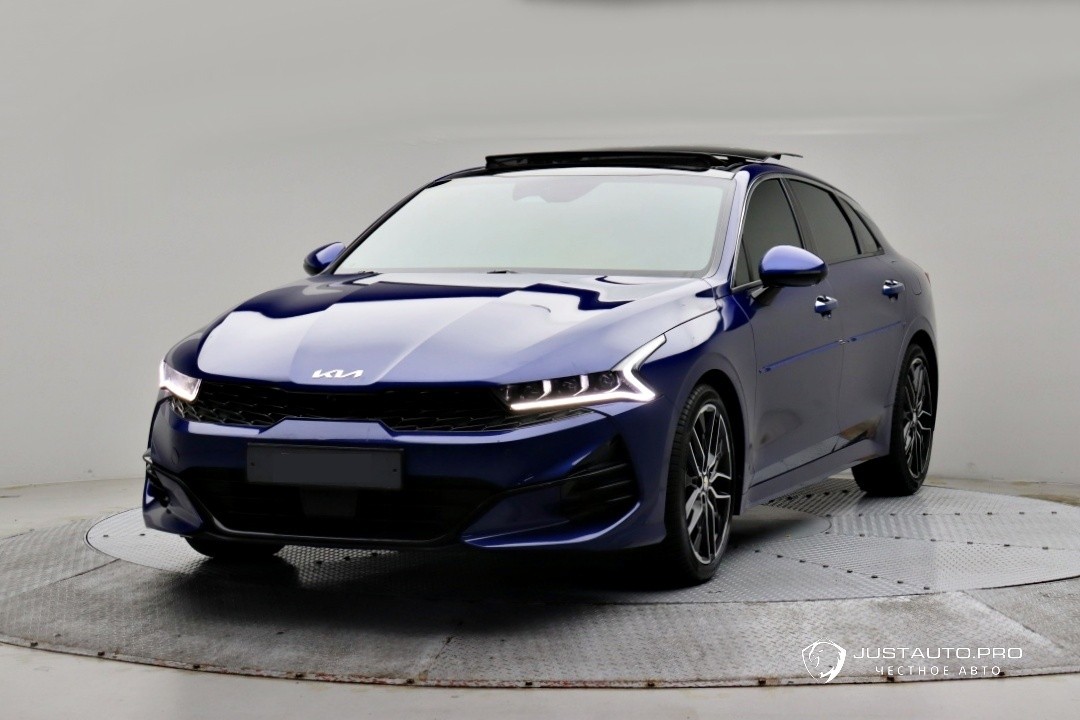 Автомобиль Kia K5