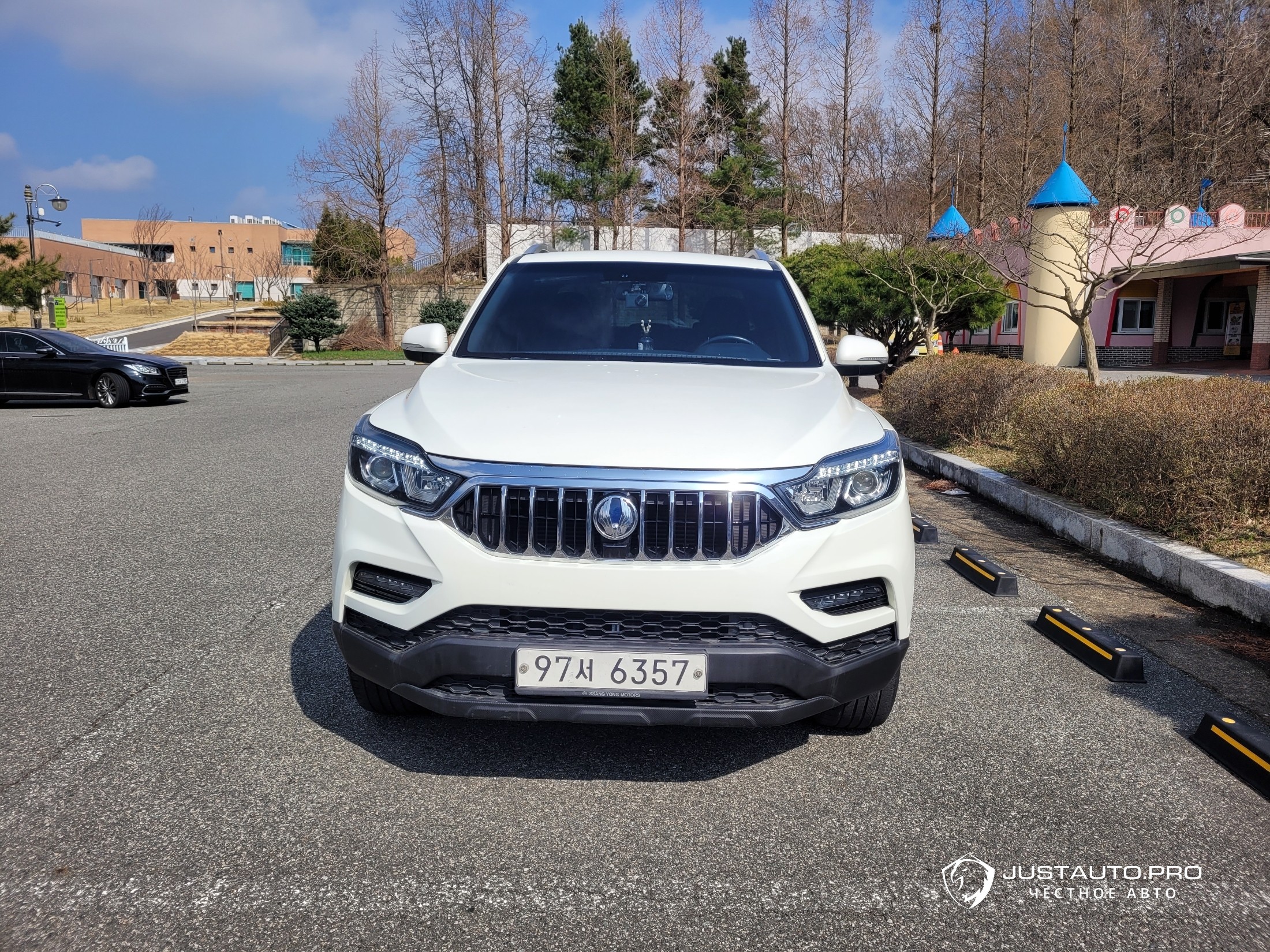 Автомобиль KG_Mobility_Ssangyong Rexton
