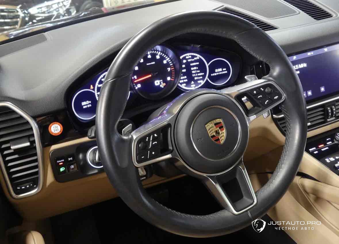 Автомобиль Porsche Cayenne