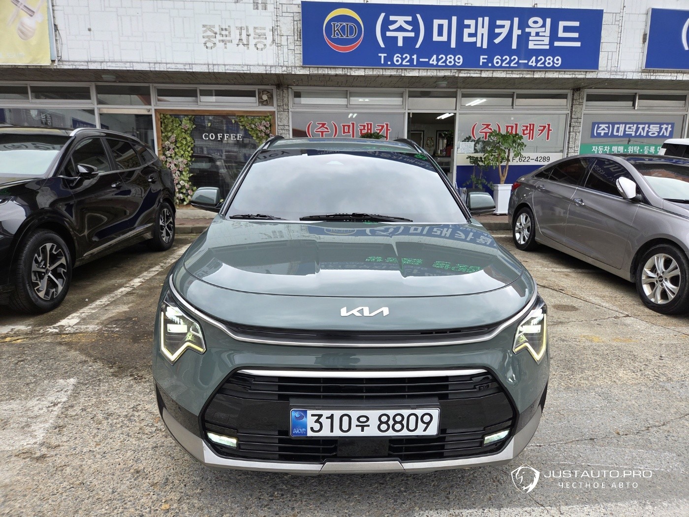 Автомобиль Kia Niro