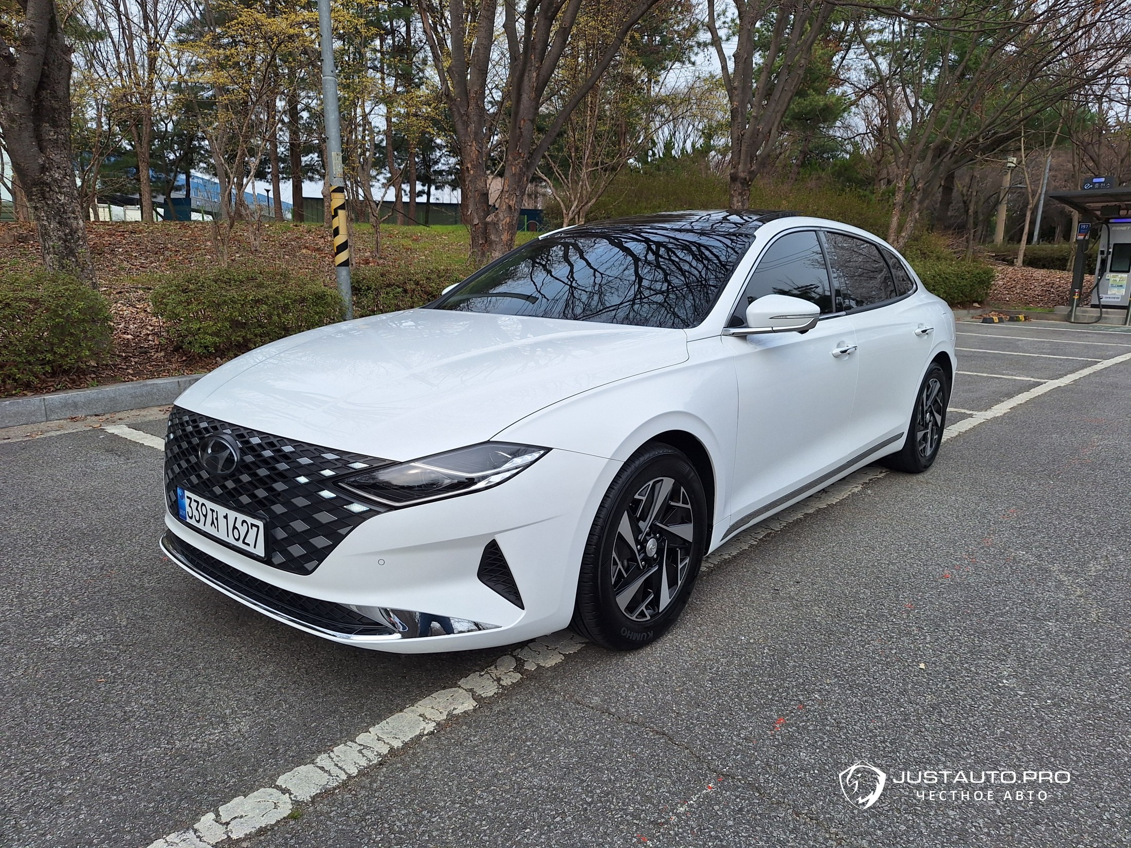 Автомобиль Hyundai Grandeur