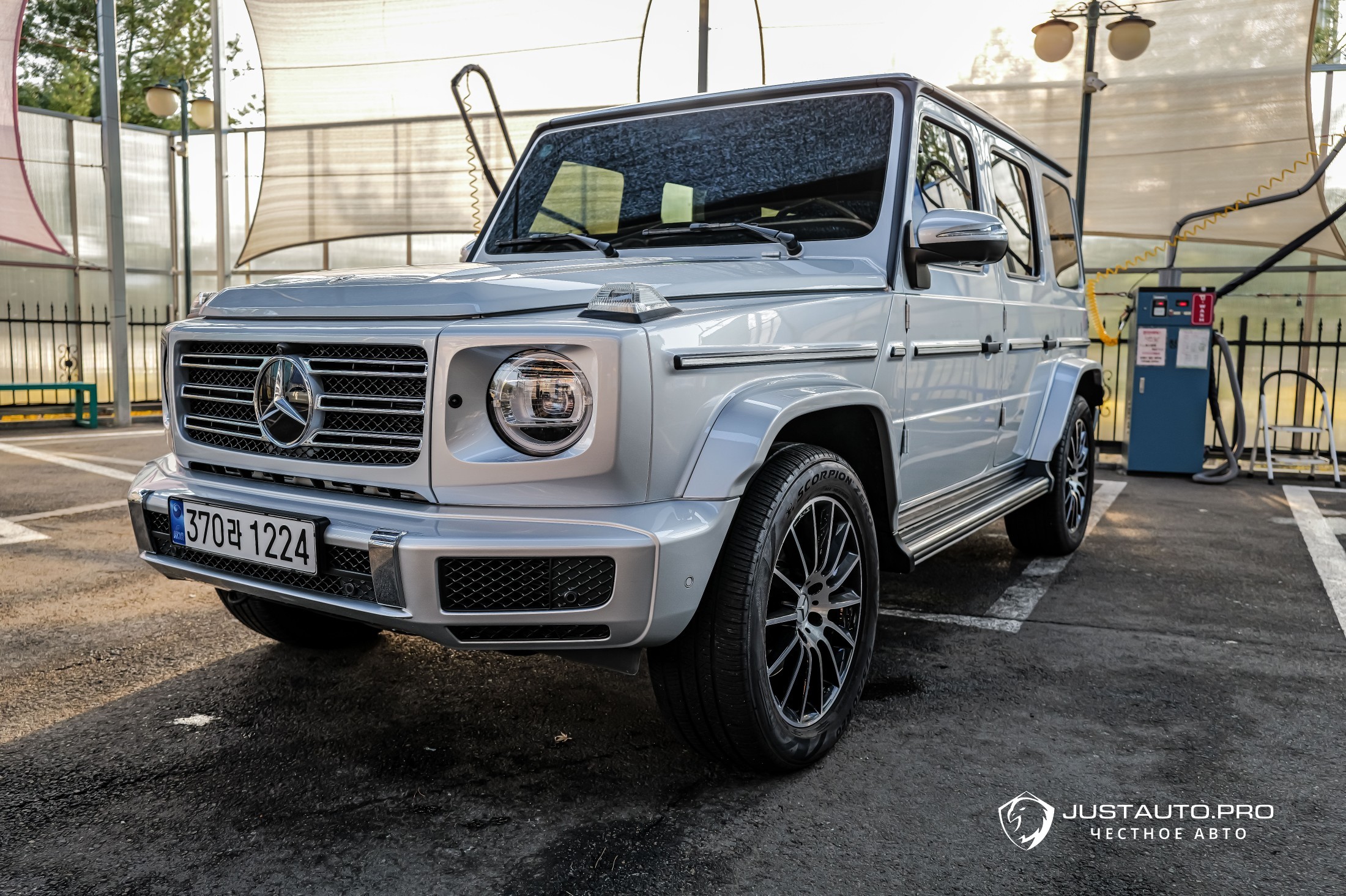 Автомобиль Mercedes-Benz G-Class