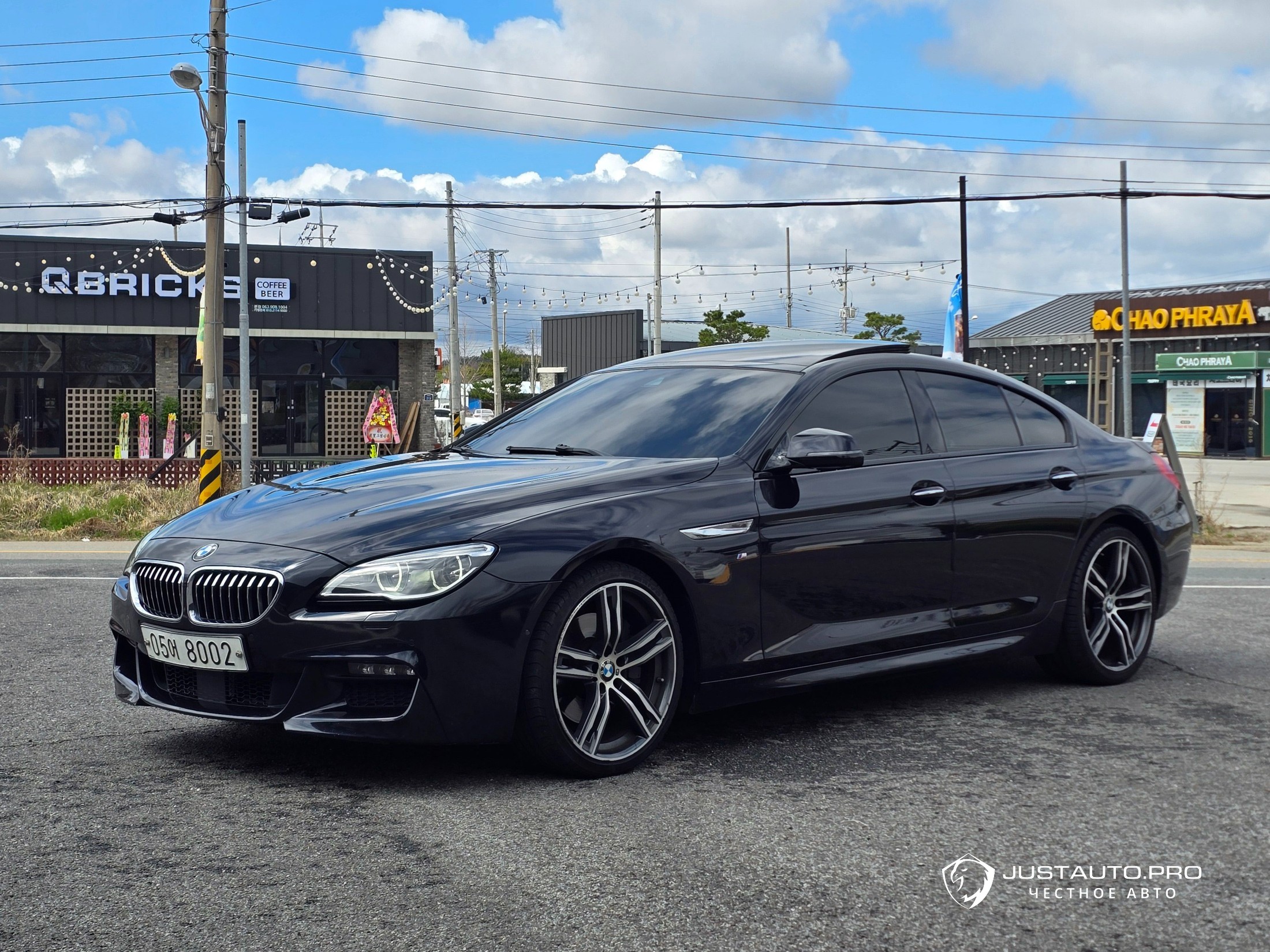 Автомобиль BMW 6-Series