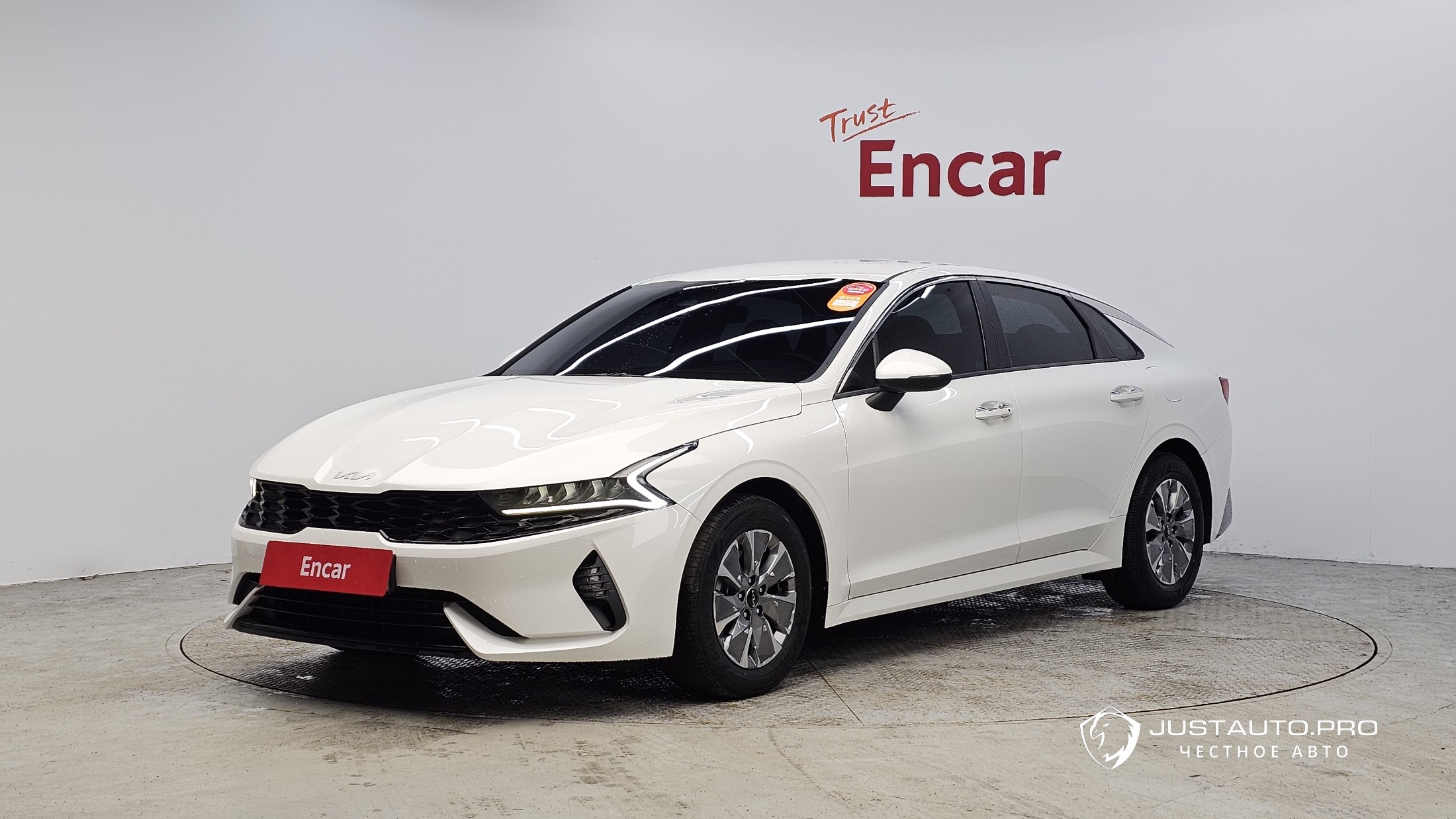 Автомобиль Kia K5