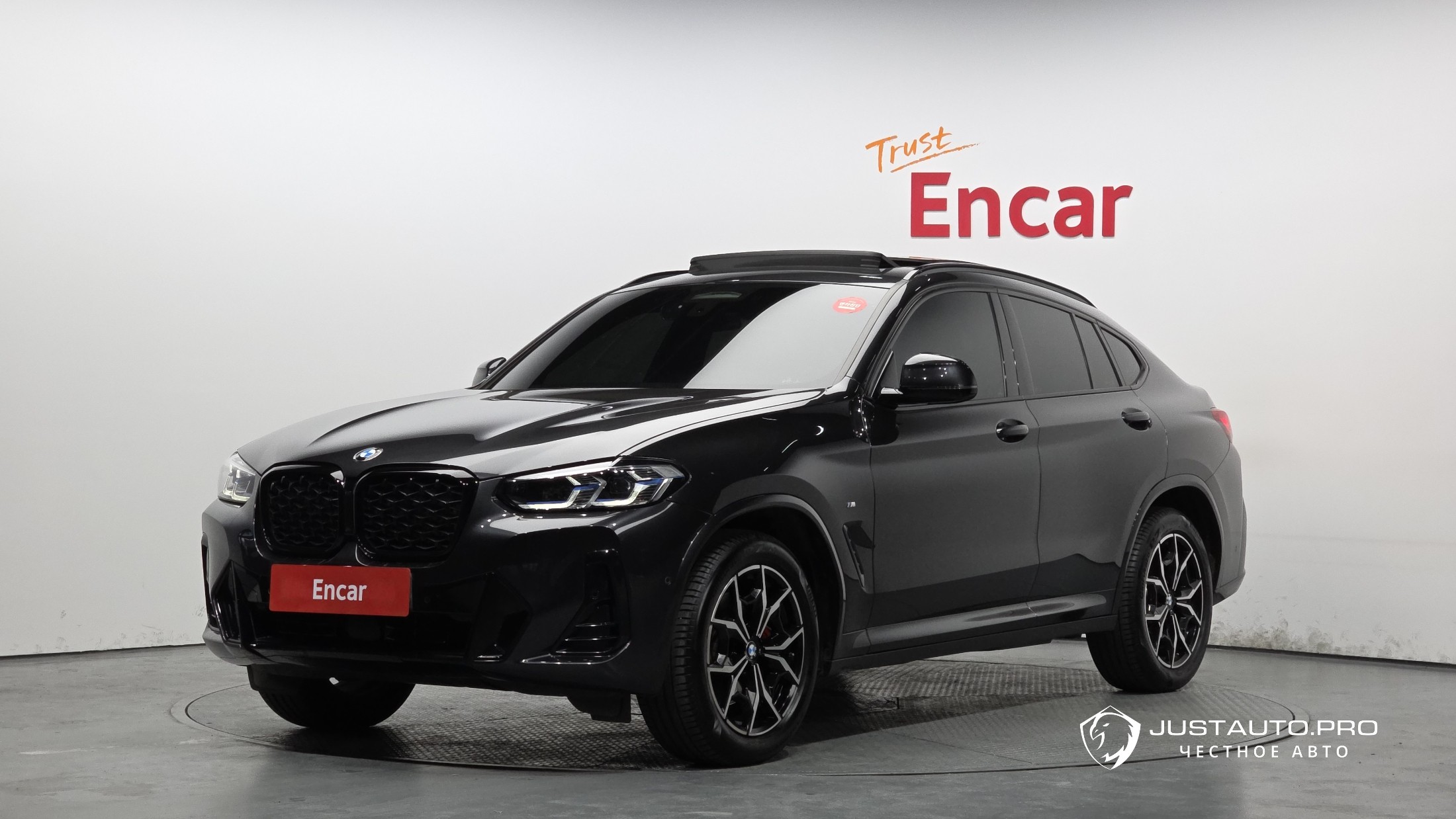 Автомобиль BMW X4