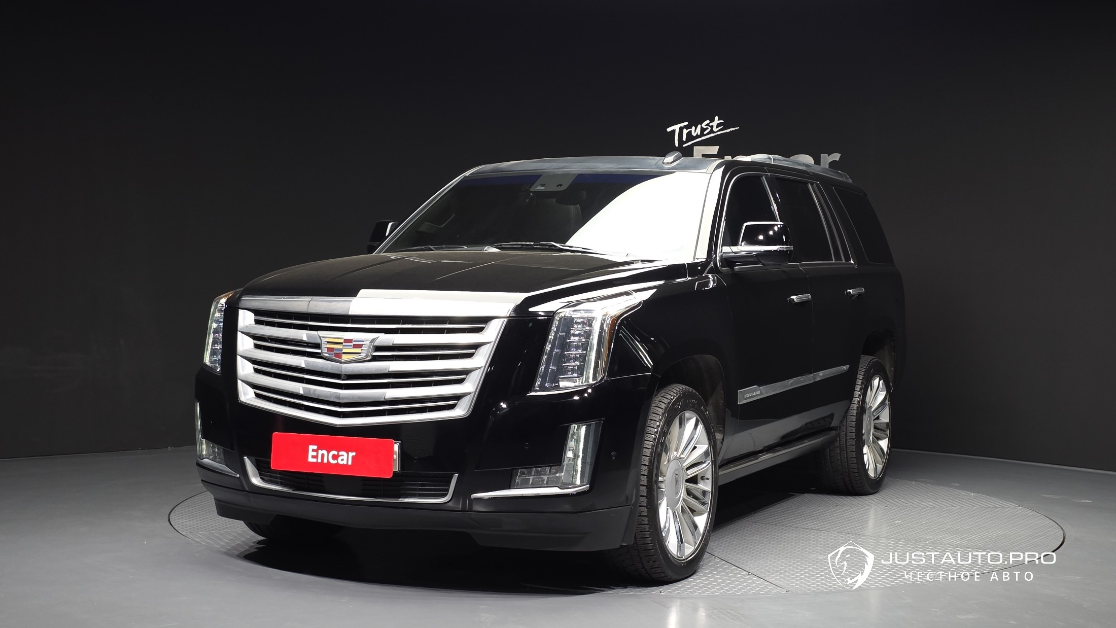 Автомобиль Cadillac Escalade