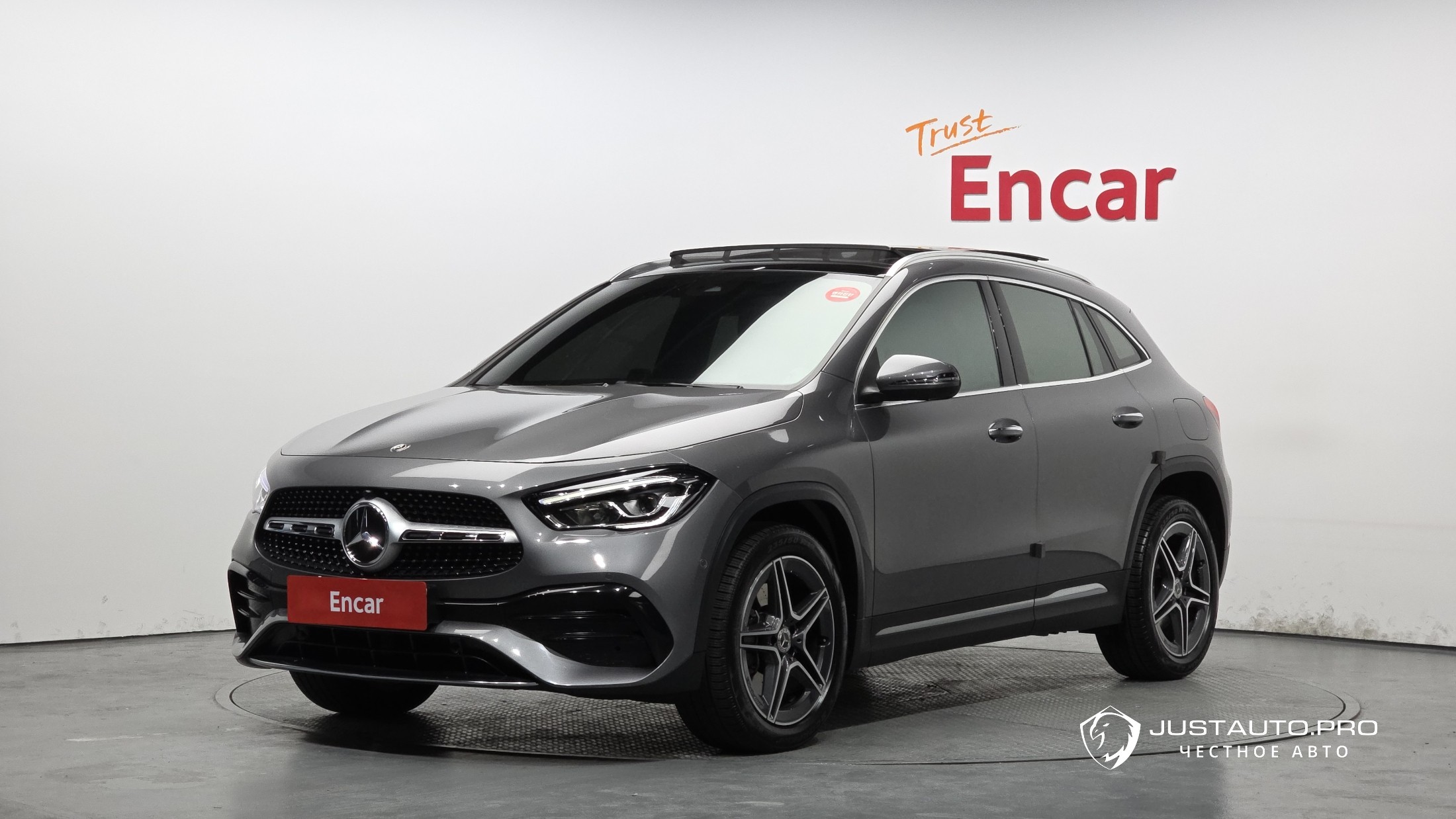 Автомобиль Mercedes-Benz GLA-Class