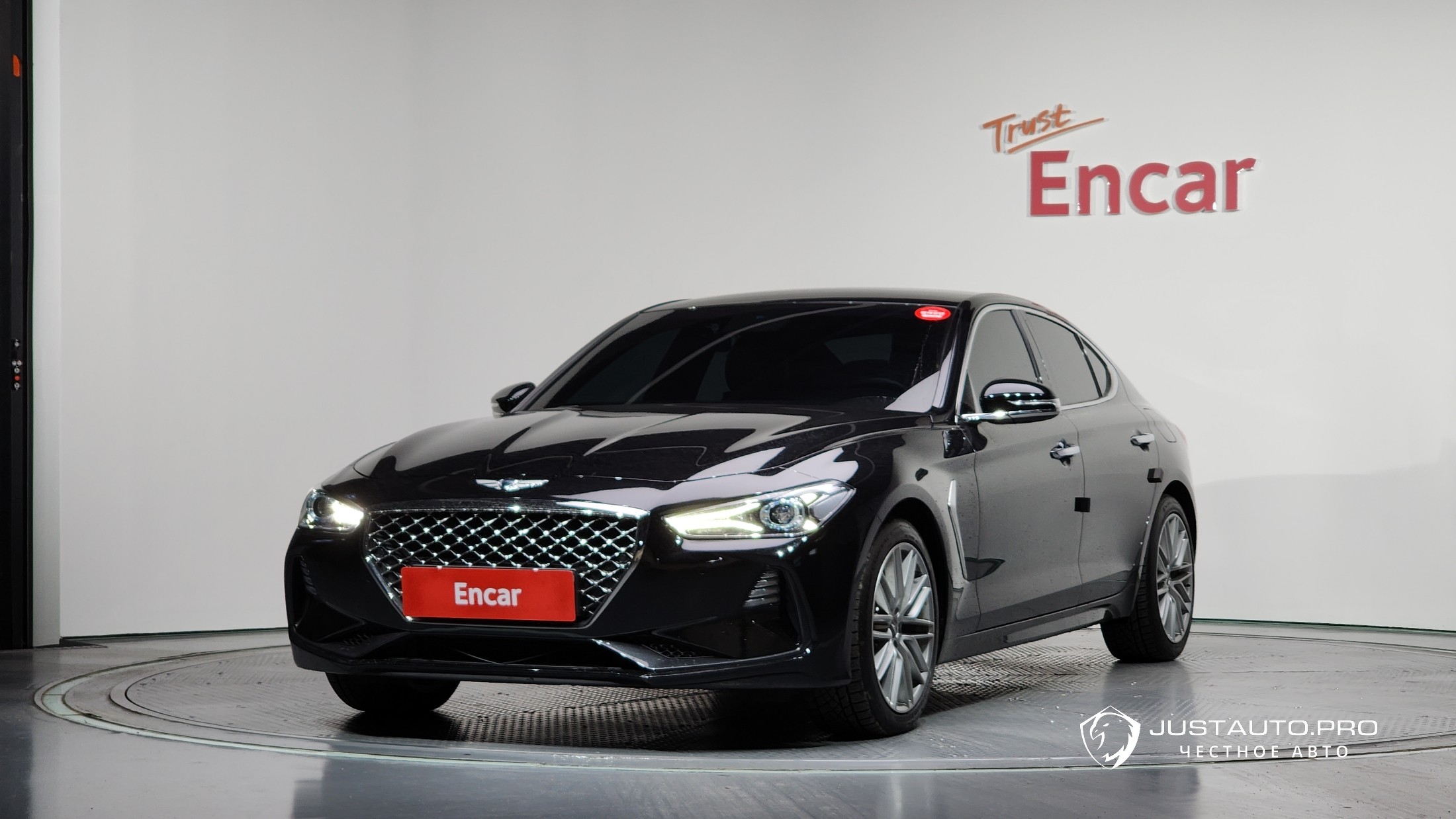 Автомобиль Genesis G70