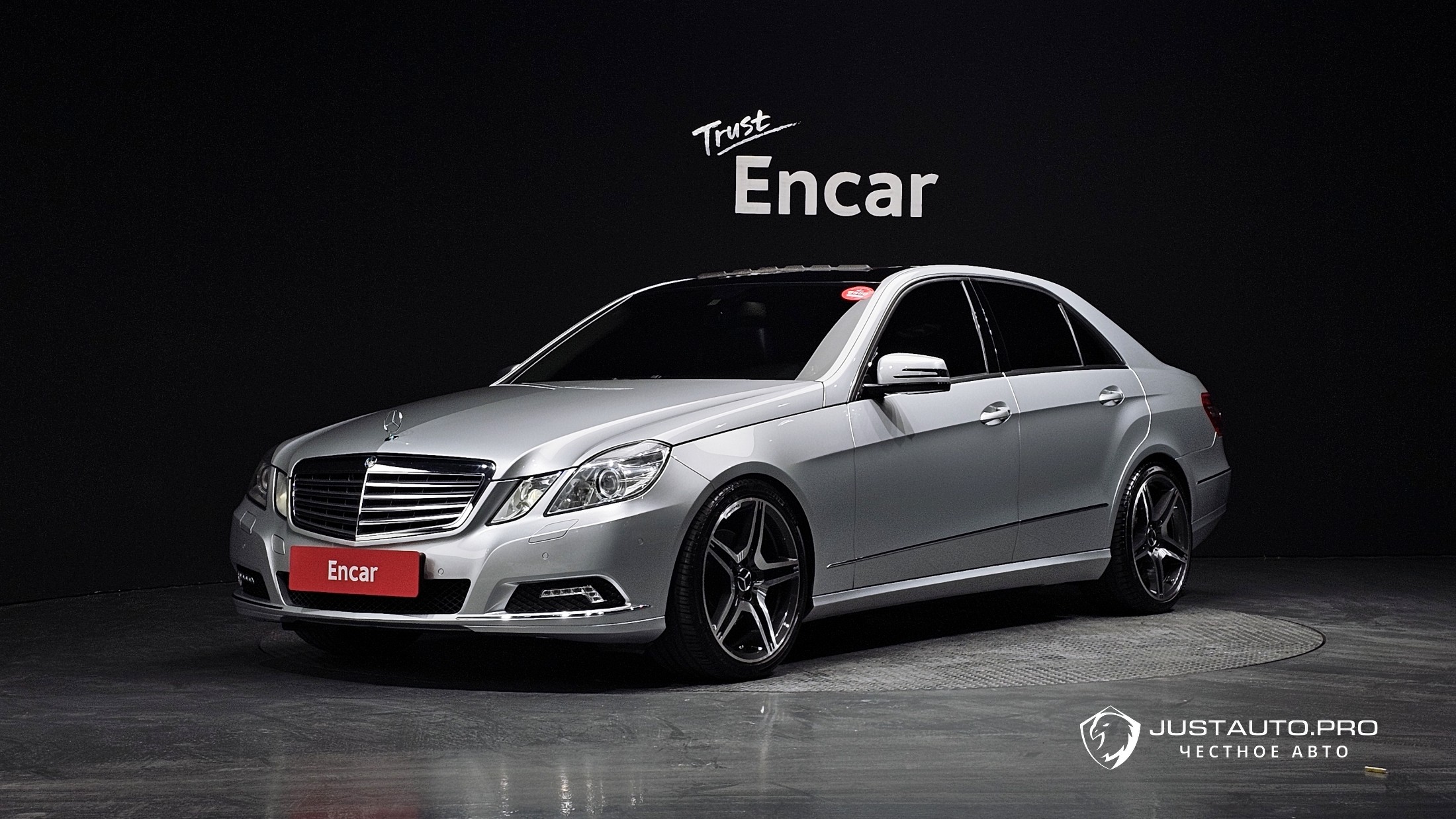 Автомобиль Mercedes-Benz E-Class