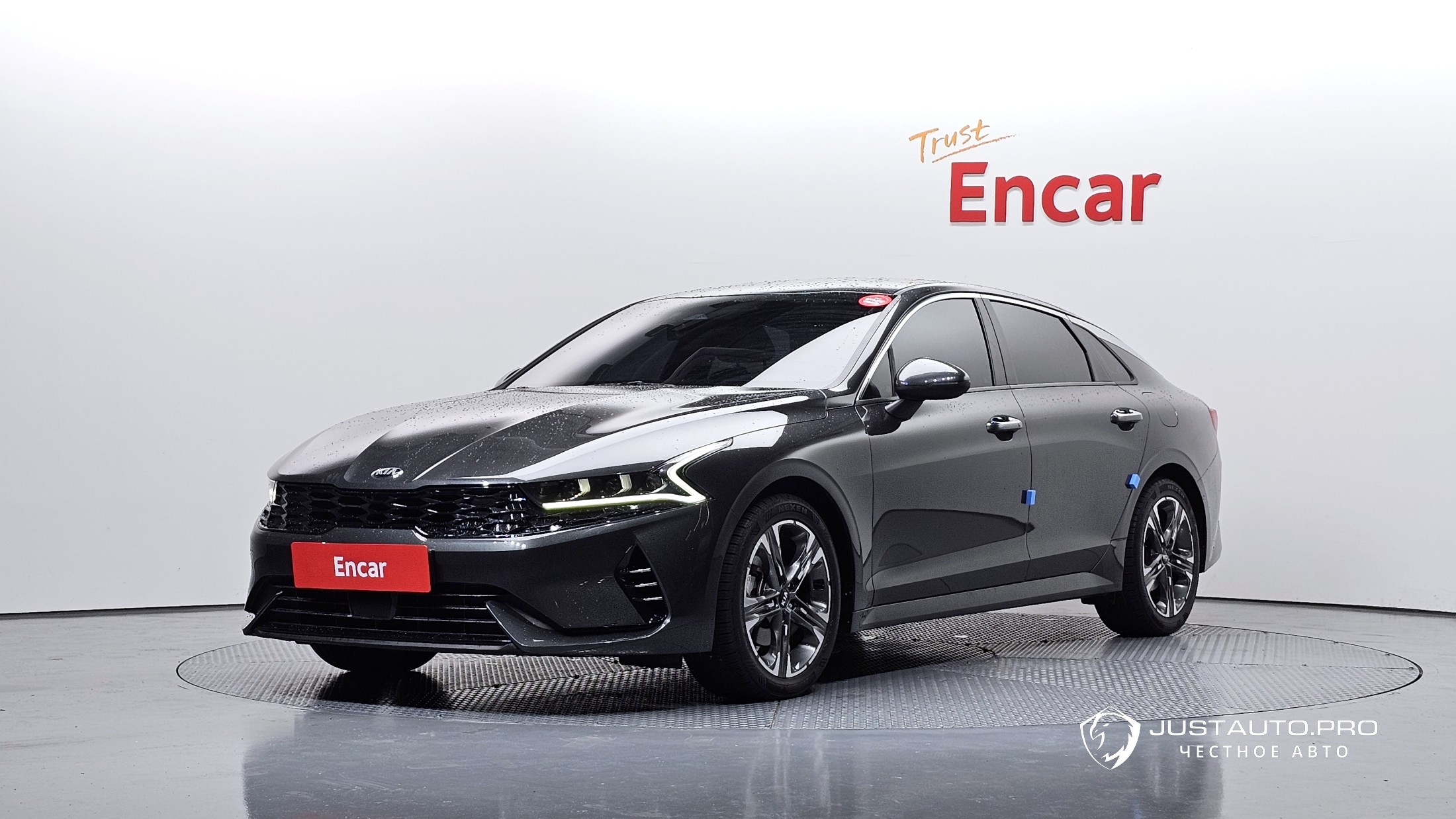 Автомобиль Kia K5