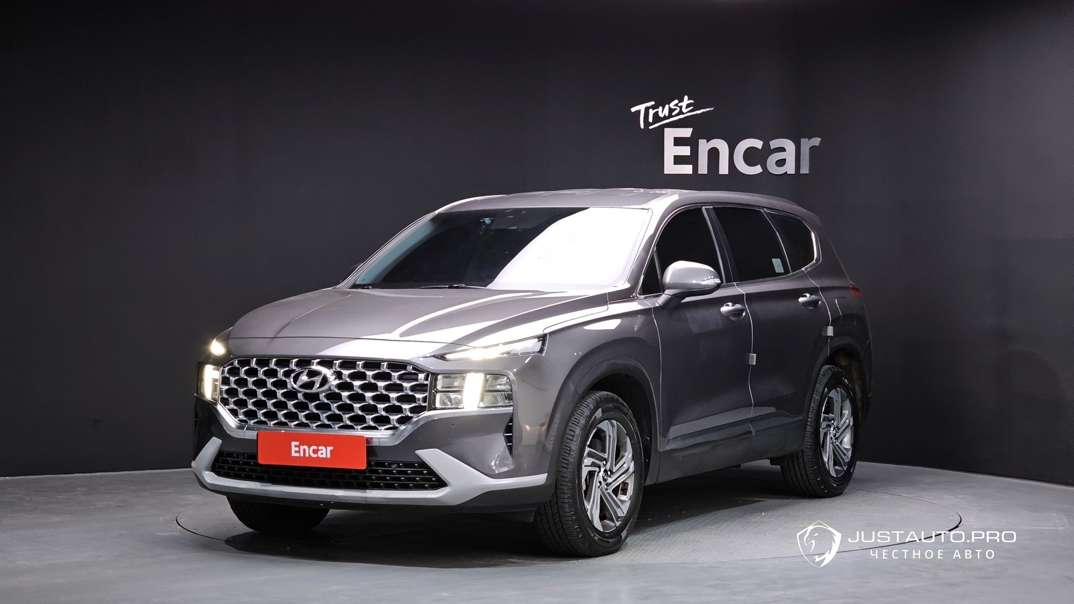 Автомобиль Hyundai Santafe