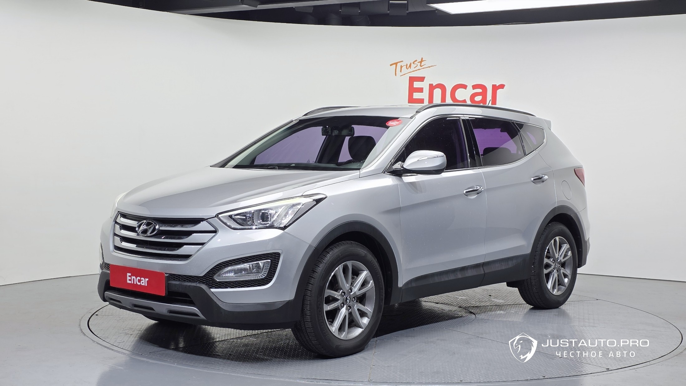 Автомобиль Hyundai Santafe