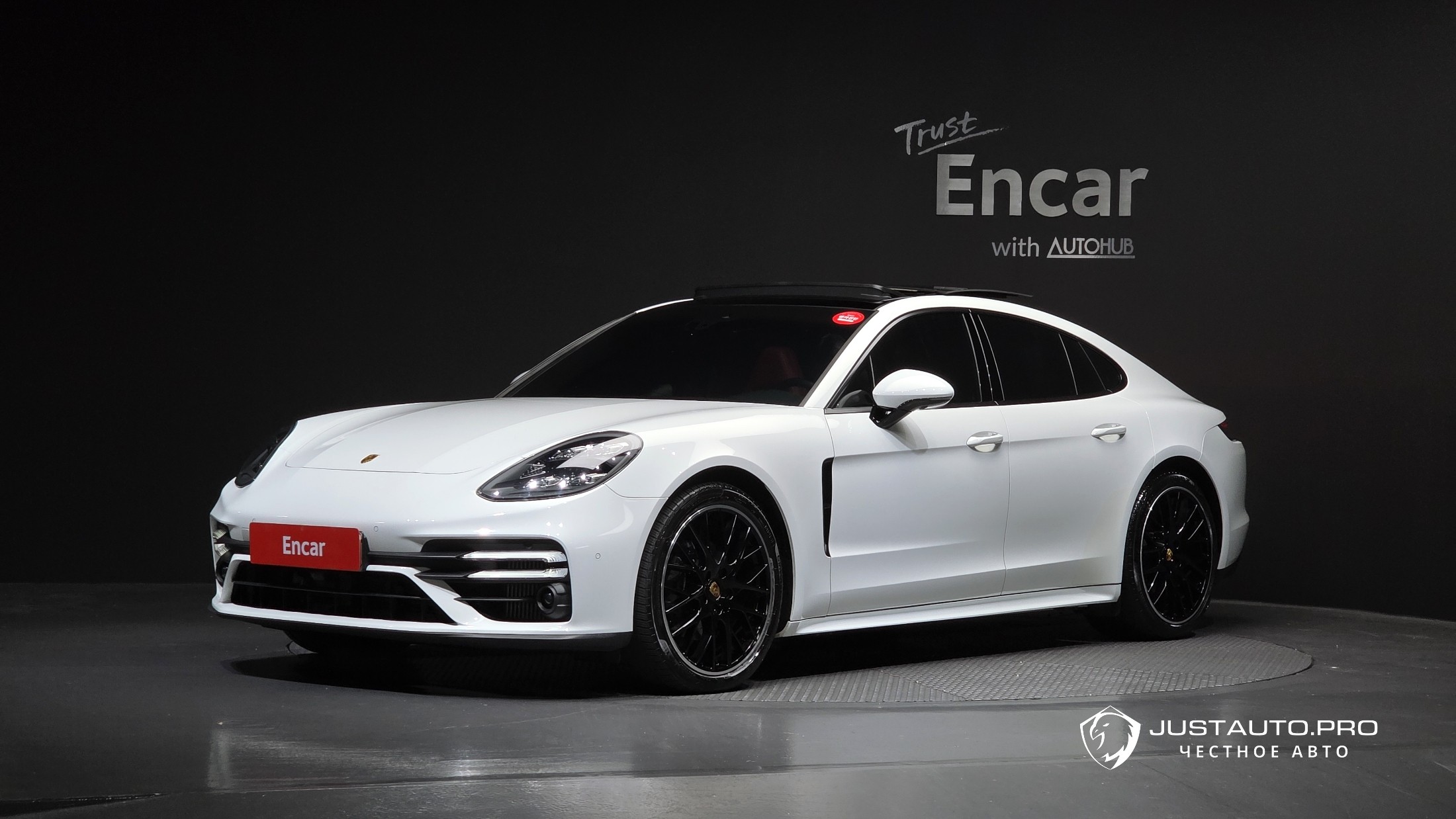 Автомобиль Porsche Panamera
