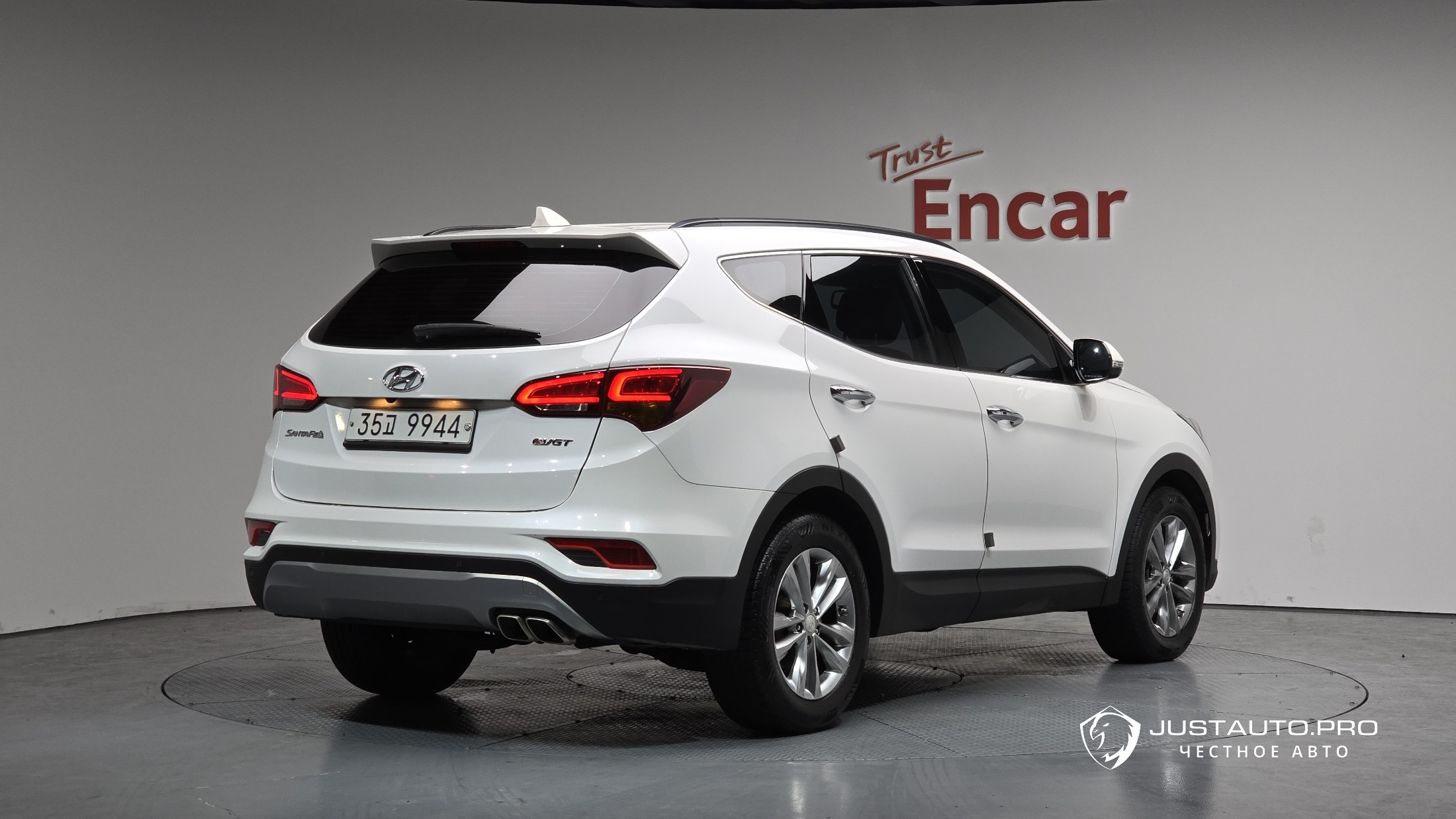 Автомобиль Hyundai Santafe