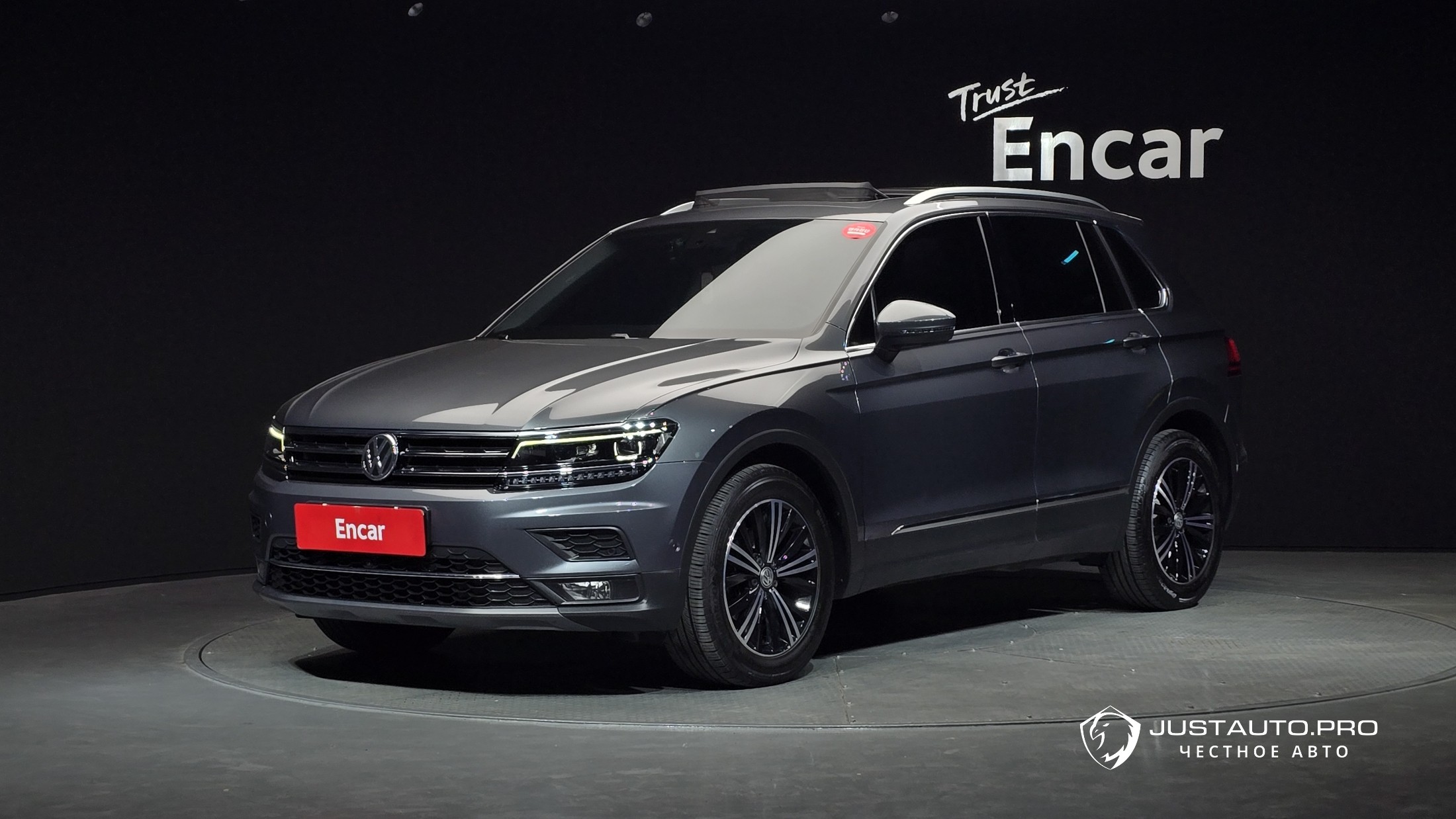 Автомобиль Volkswagen Tiguan