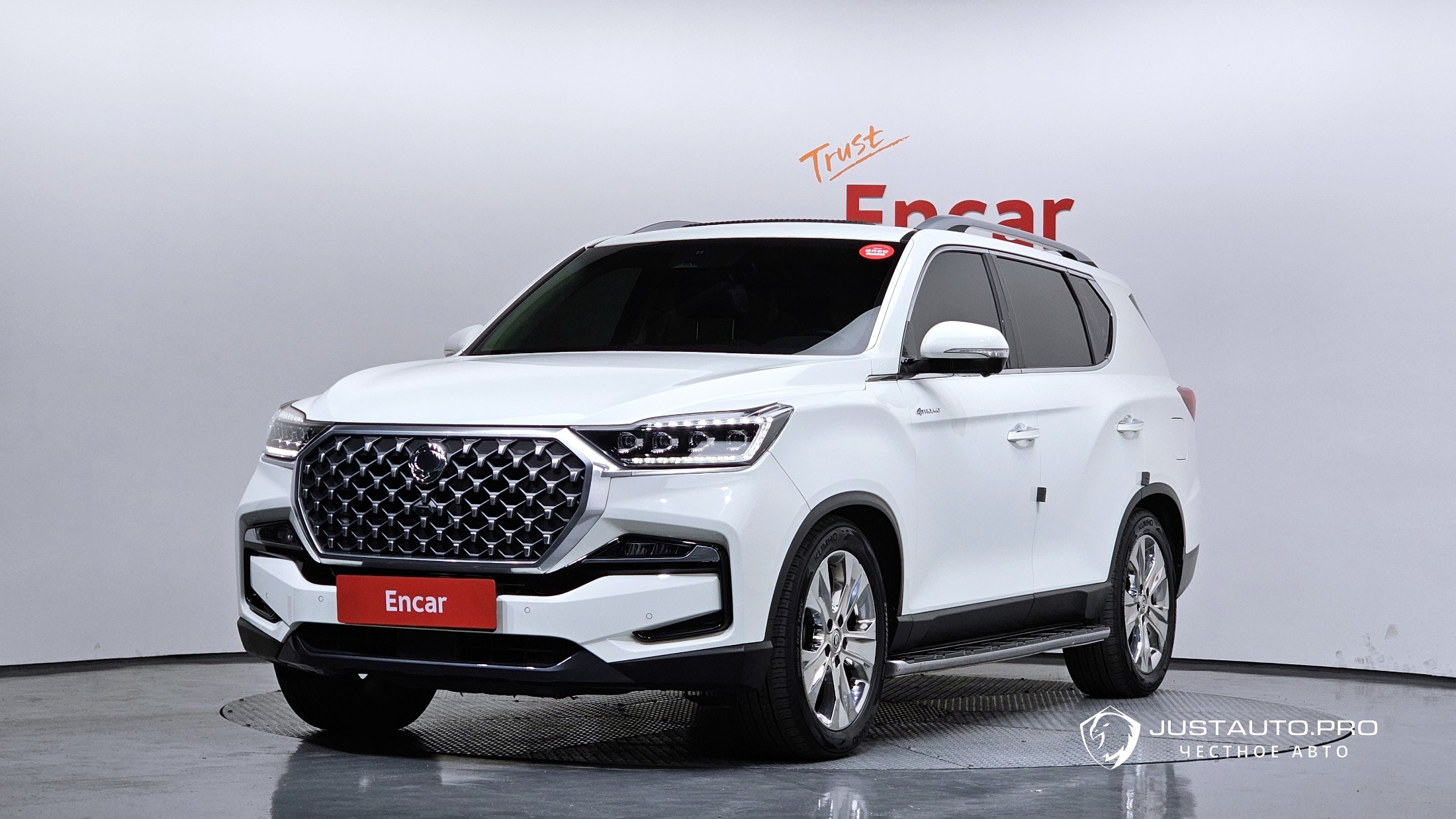 Автомобиль KG_Mobility_Ssangyong Rexton