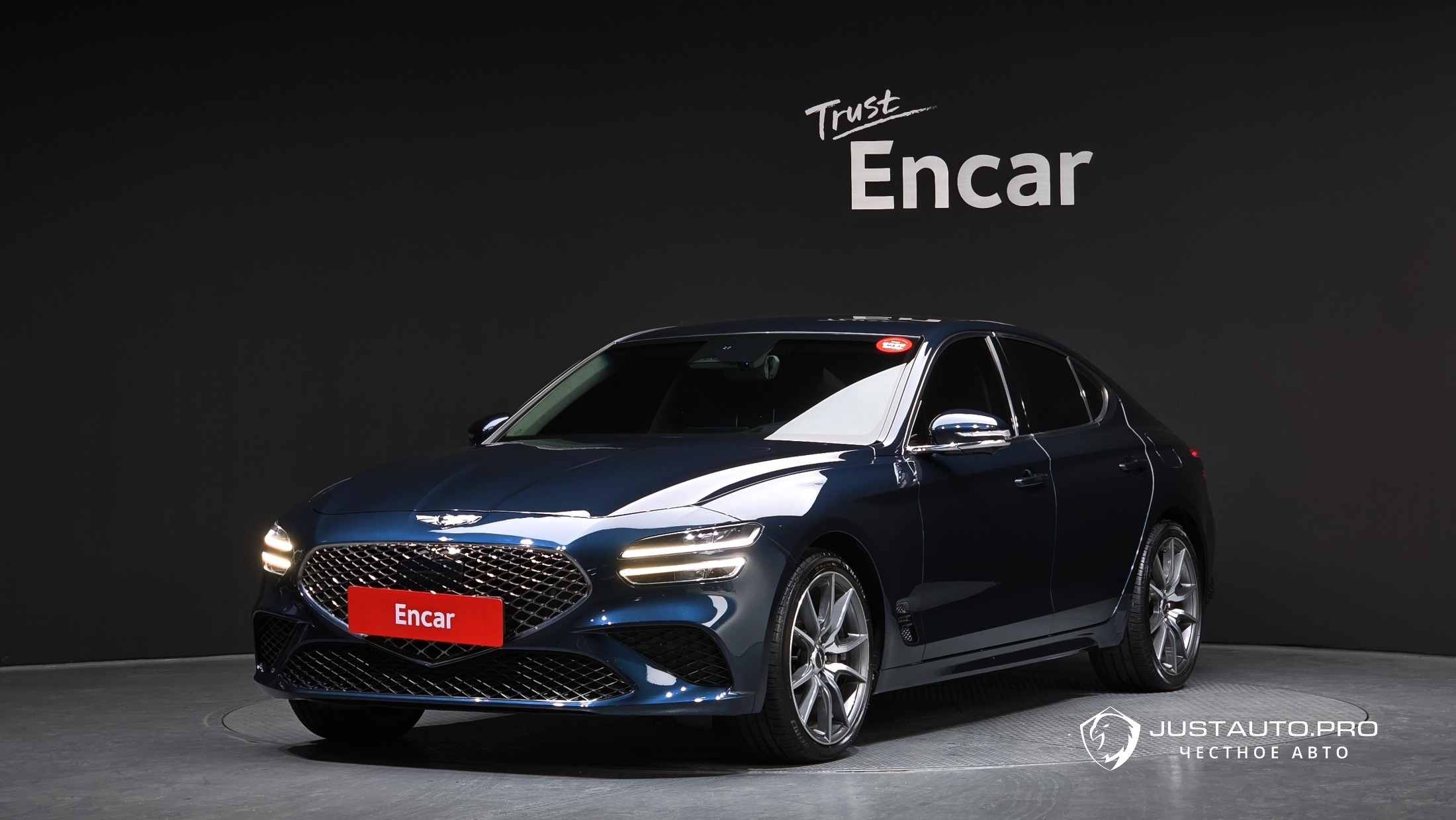 Автомобиль Genesis G70