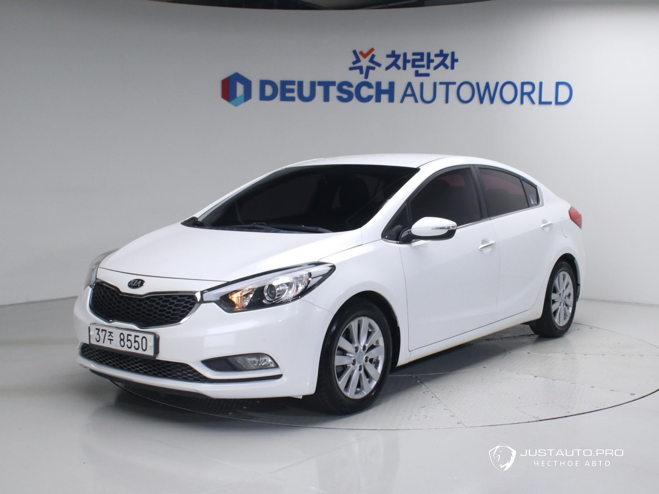 Автомобиль Kia K3