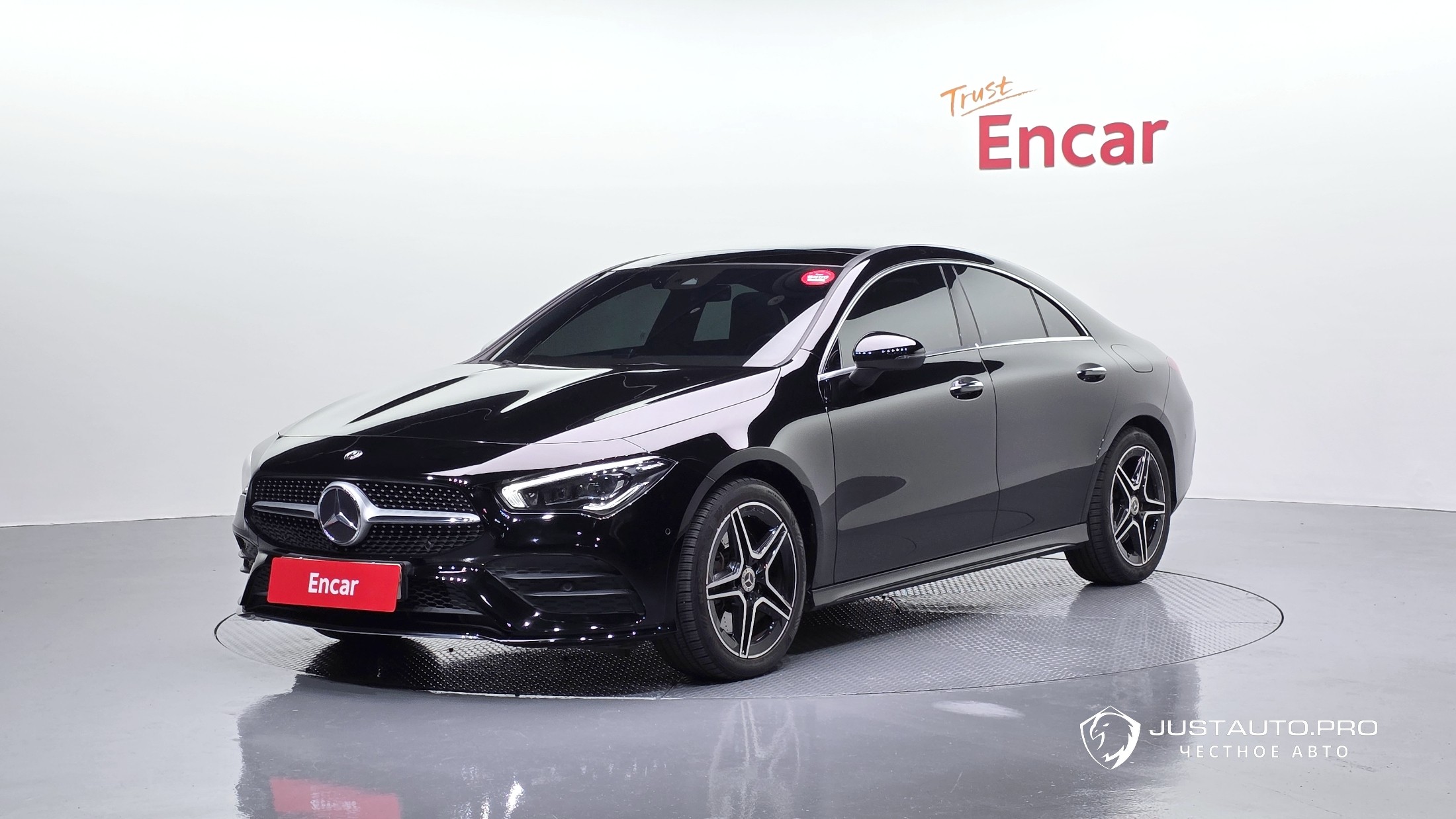 Автомобиль Mercedes-Benz CLA-Class