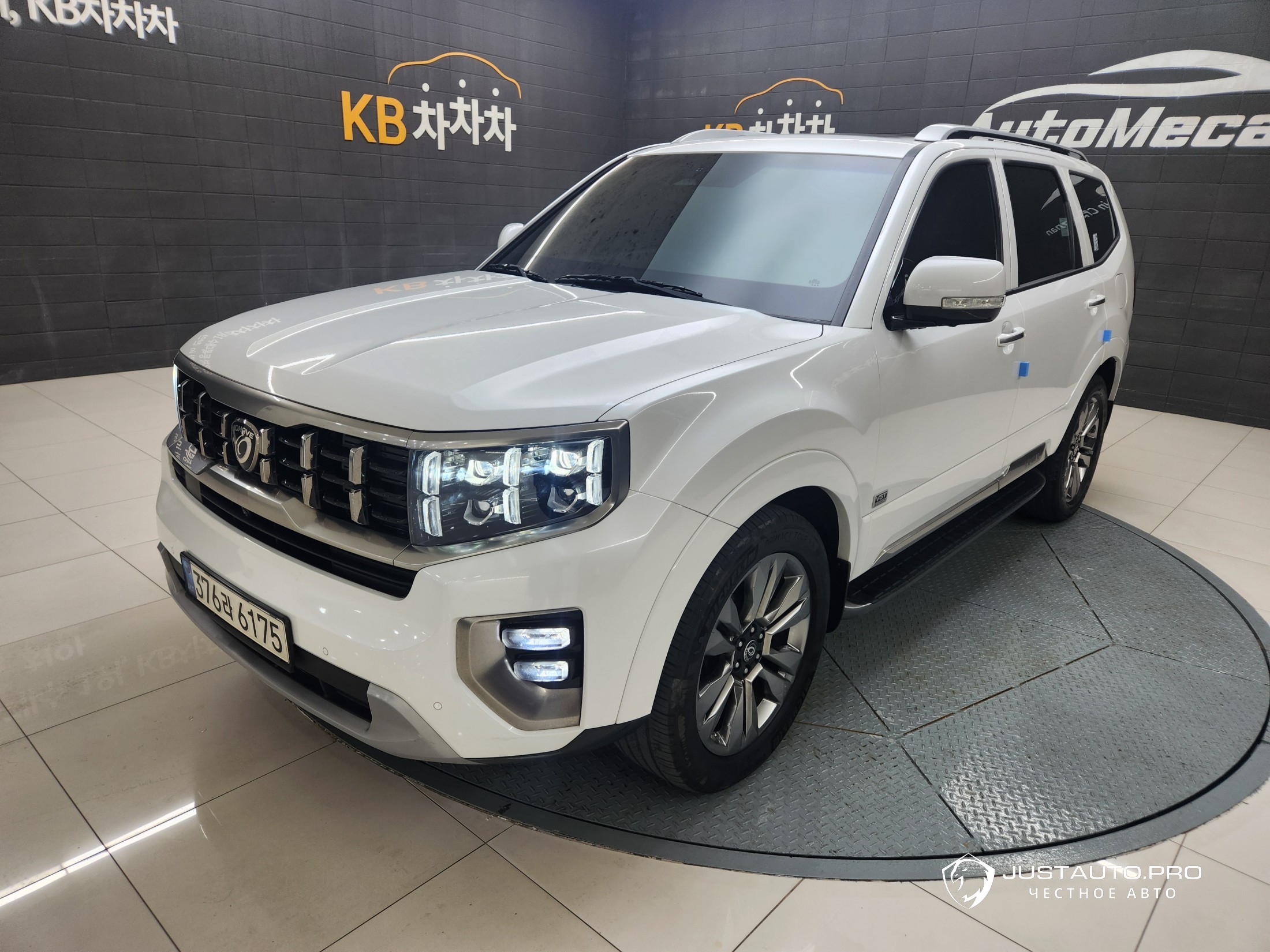 Автомобиль Kia Mohave