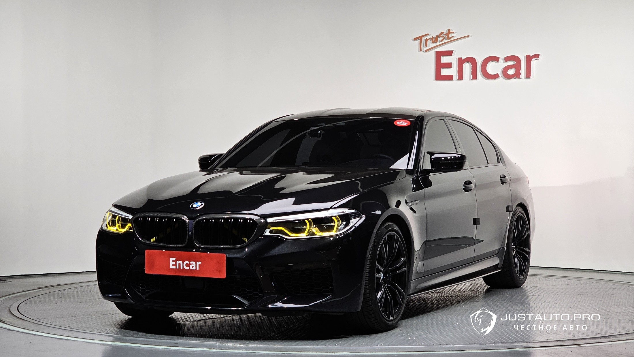 Автомобиль BMW M5