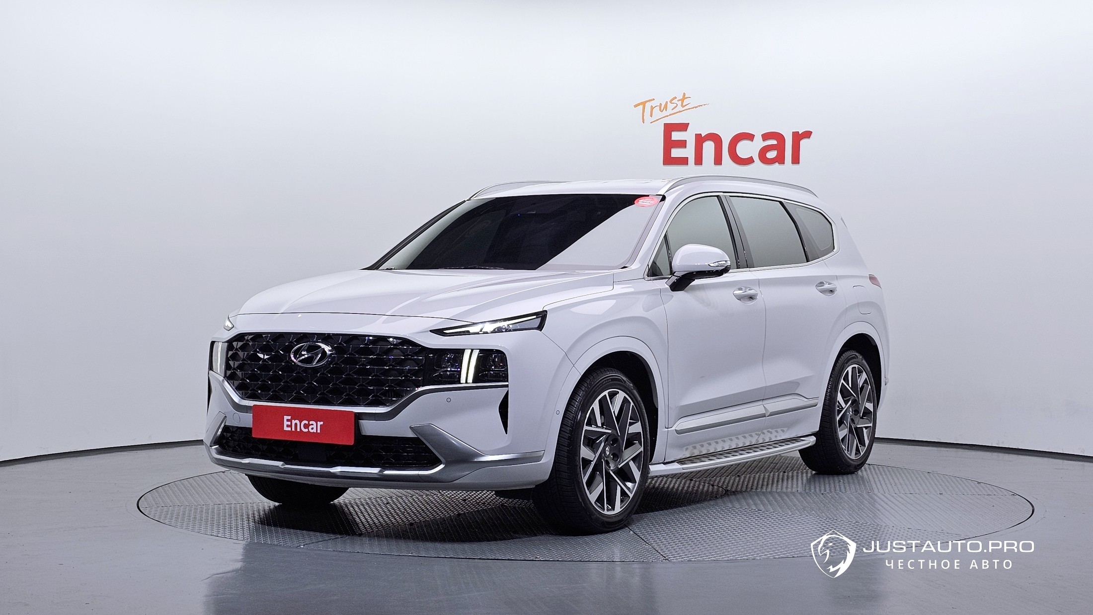 Автомобиль Hyundai Santafe