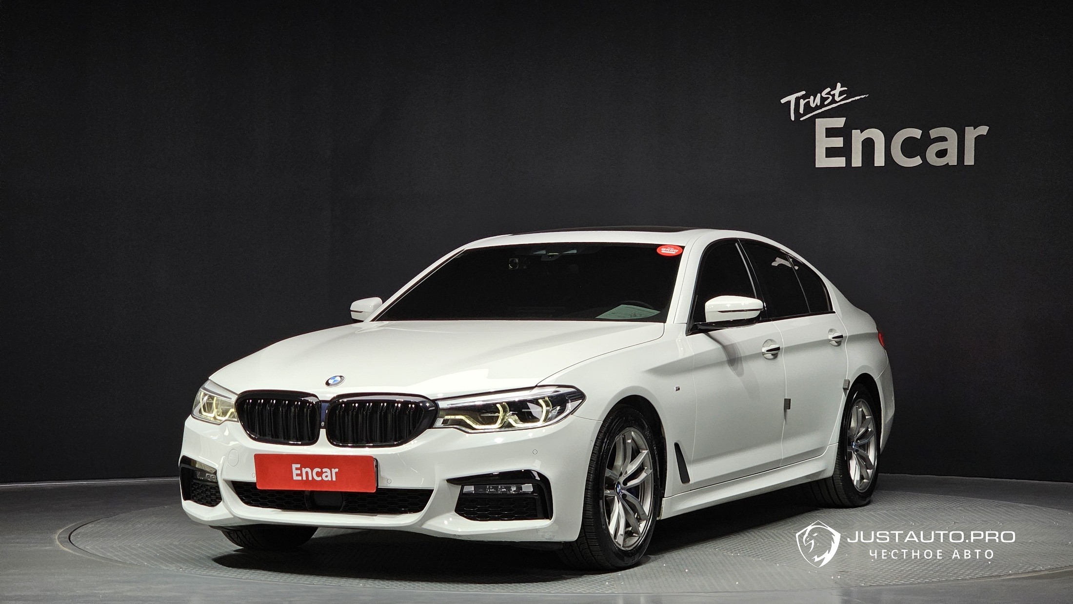 Автомобиль BMW 5-Series