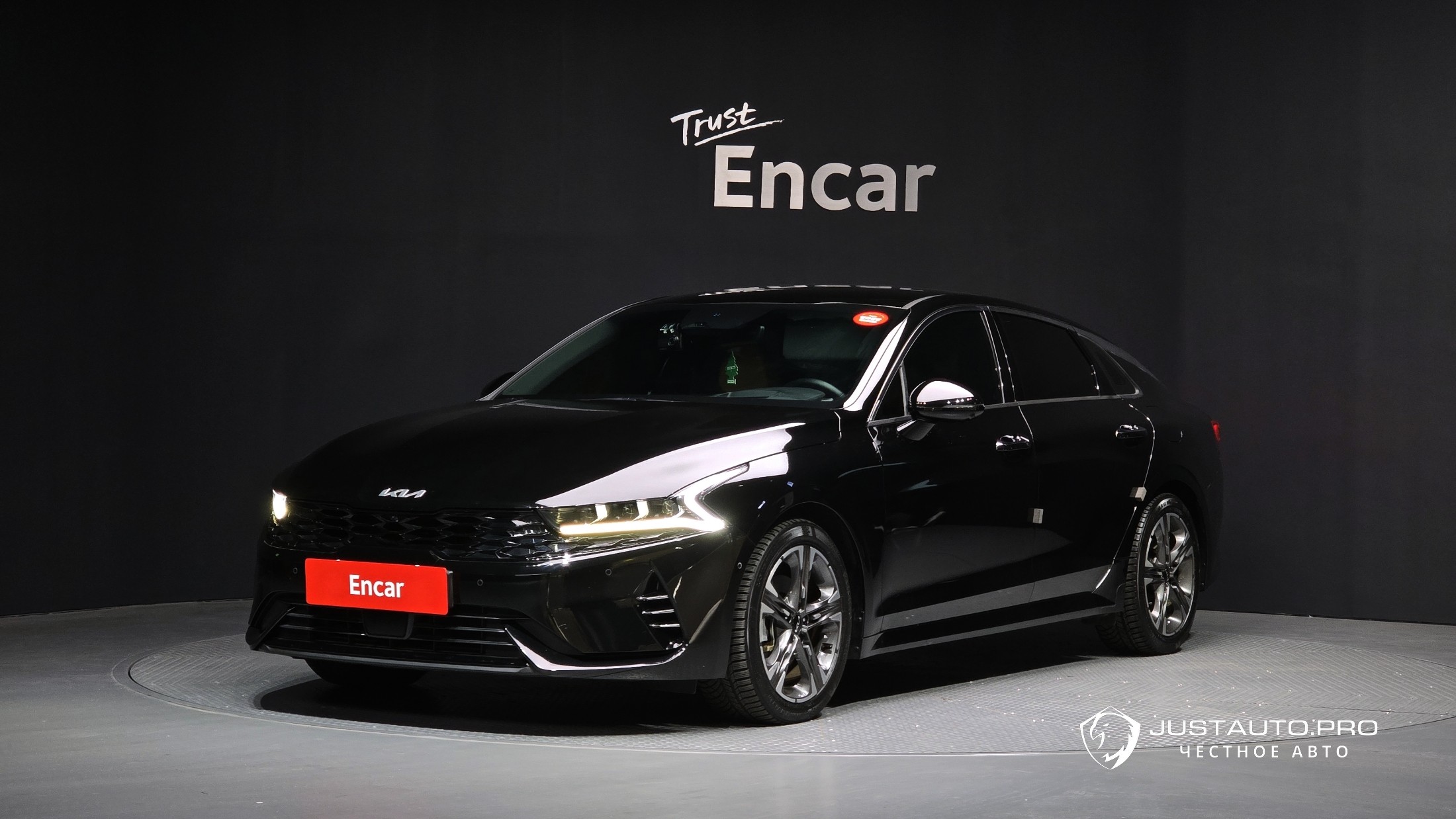 Автомобиль Kia K5