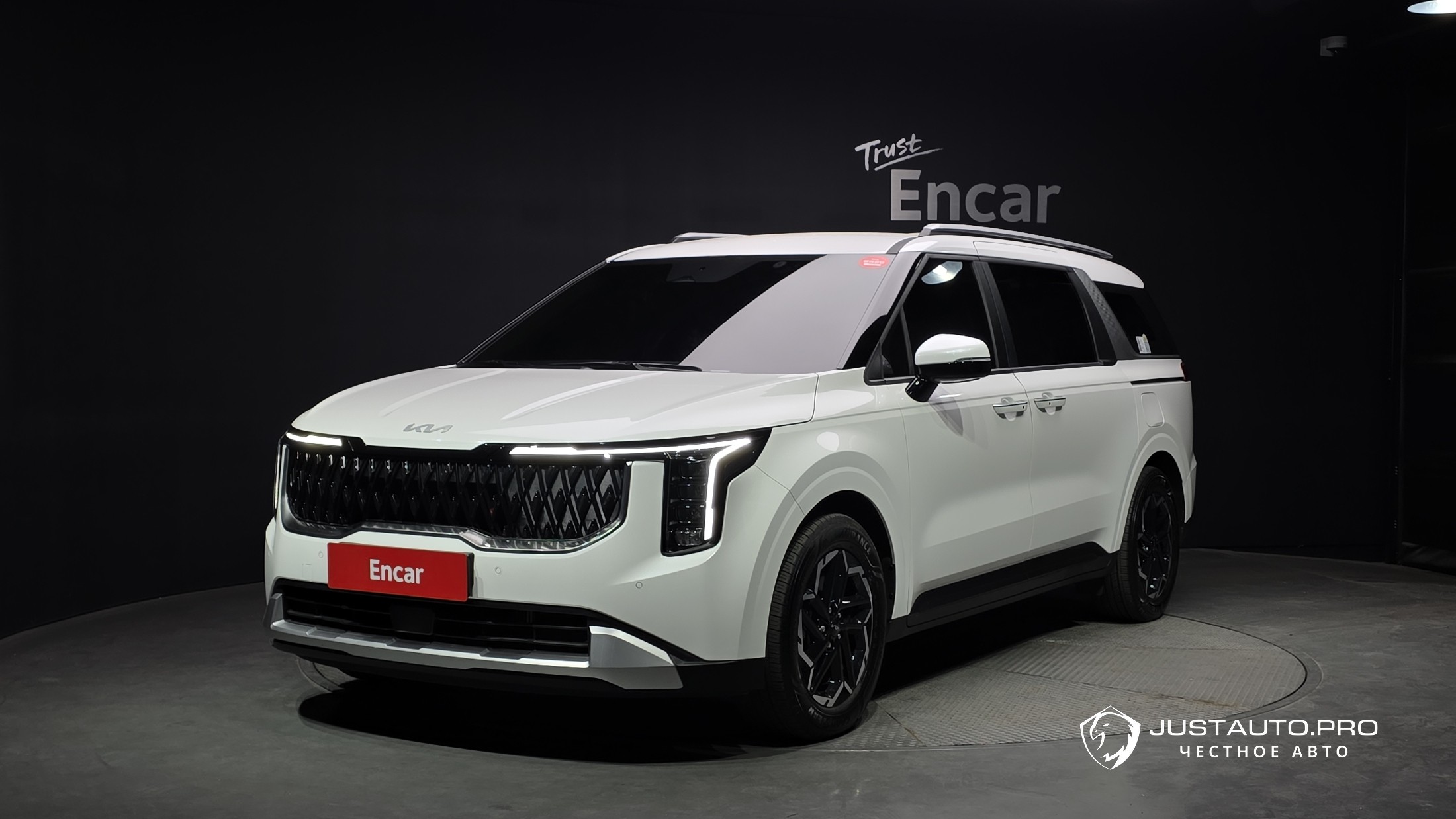 Автомобиль Kia Canival