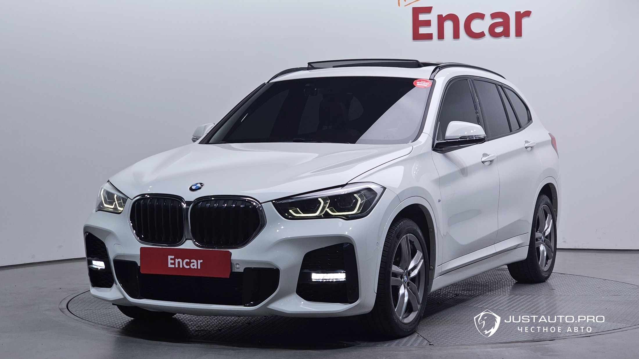 Автомобиль BMW X1