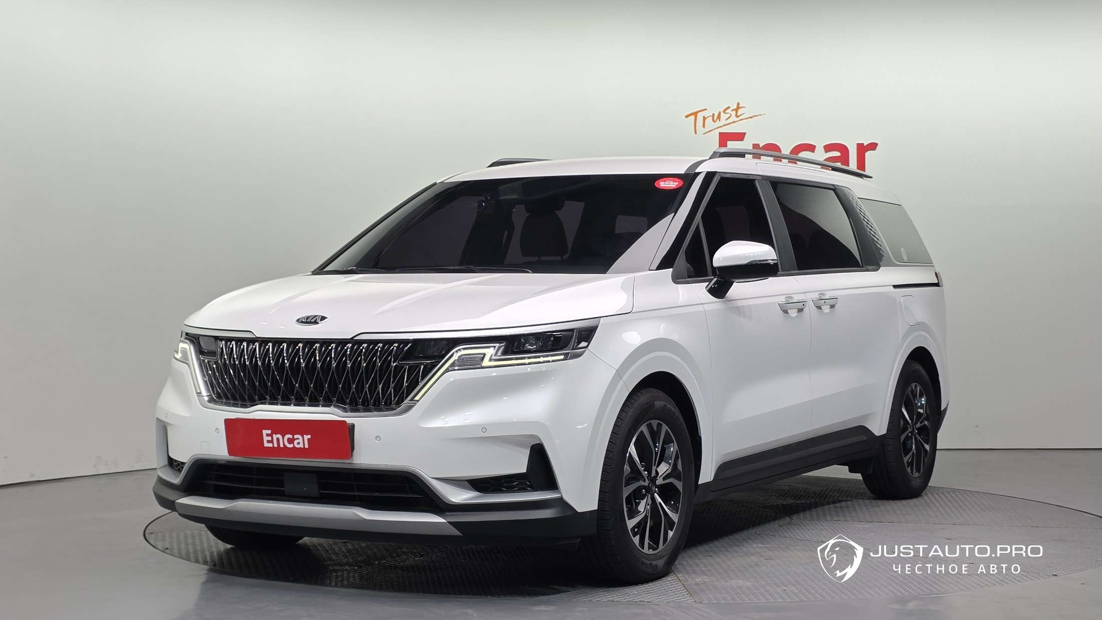 Автомобиль Kia Canival