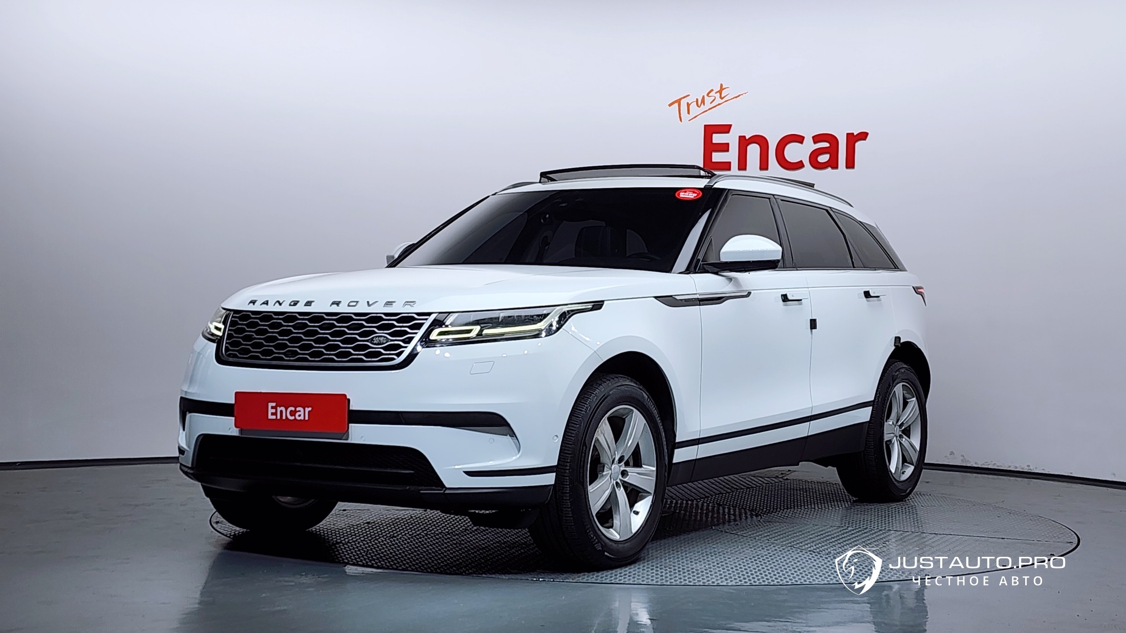 Автомобиль Land Rover Range Rover Velar